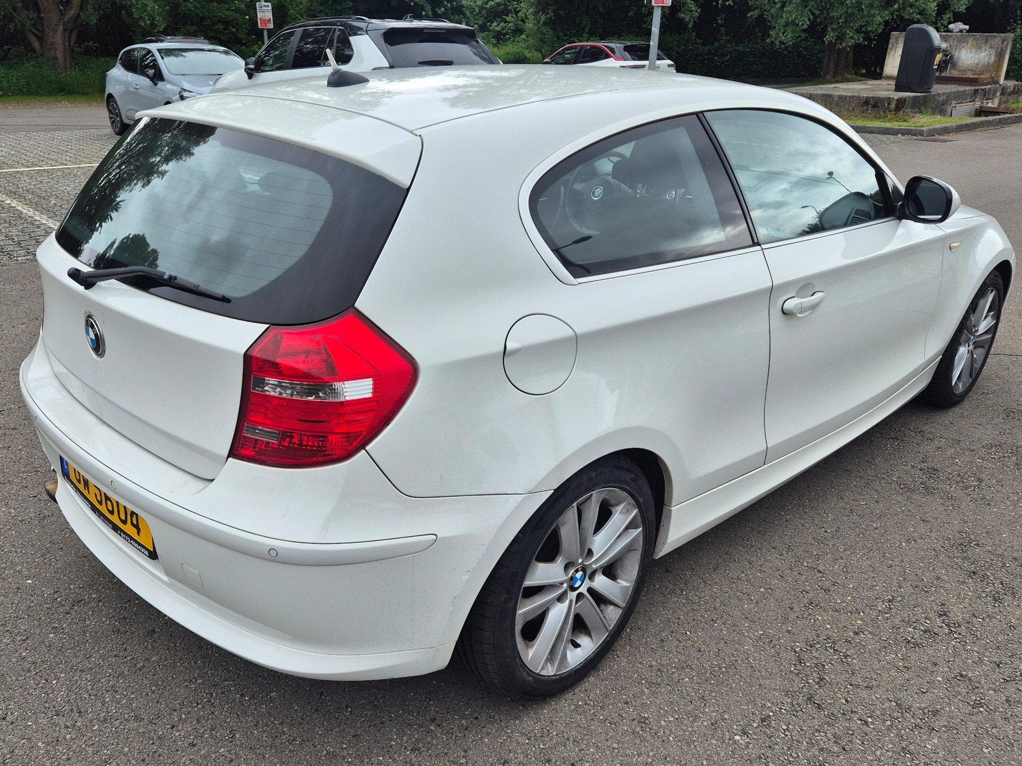 BMW 118 d COUPE (2011) - Foto 2