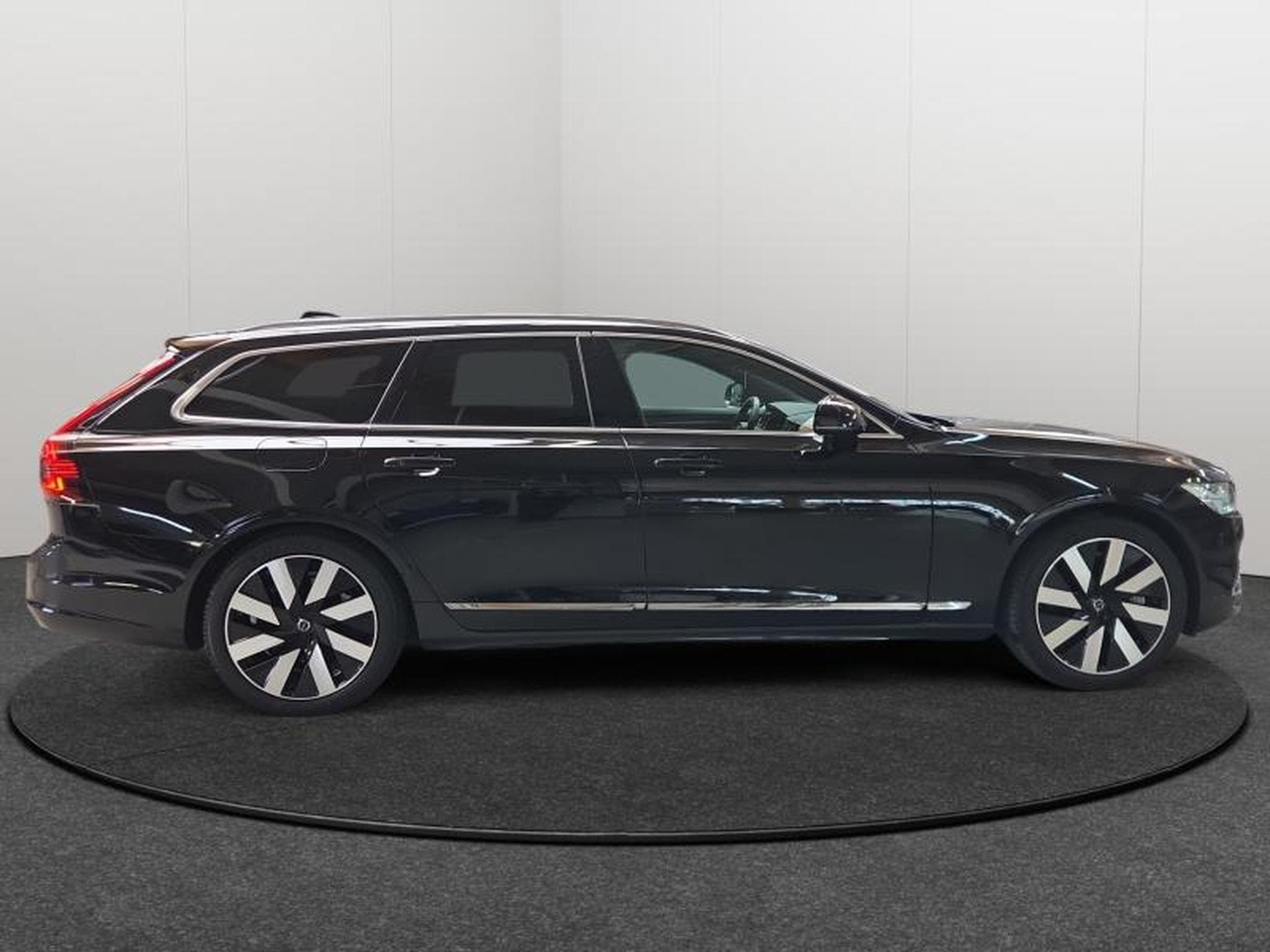 Volvo V90 T8 Inscription / Hybride (2024) - Photo 6