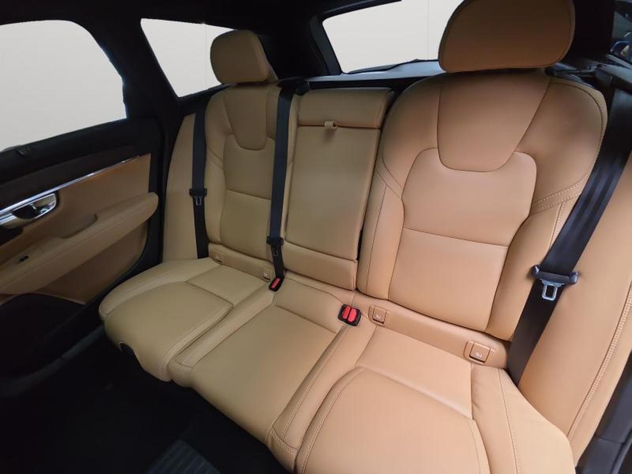 Volvo V90 T8 Inscription / Hybride (2024) - Photo 13