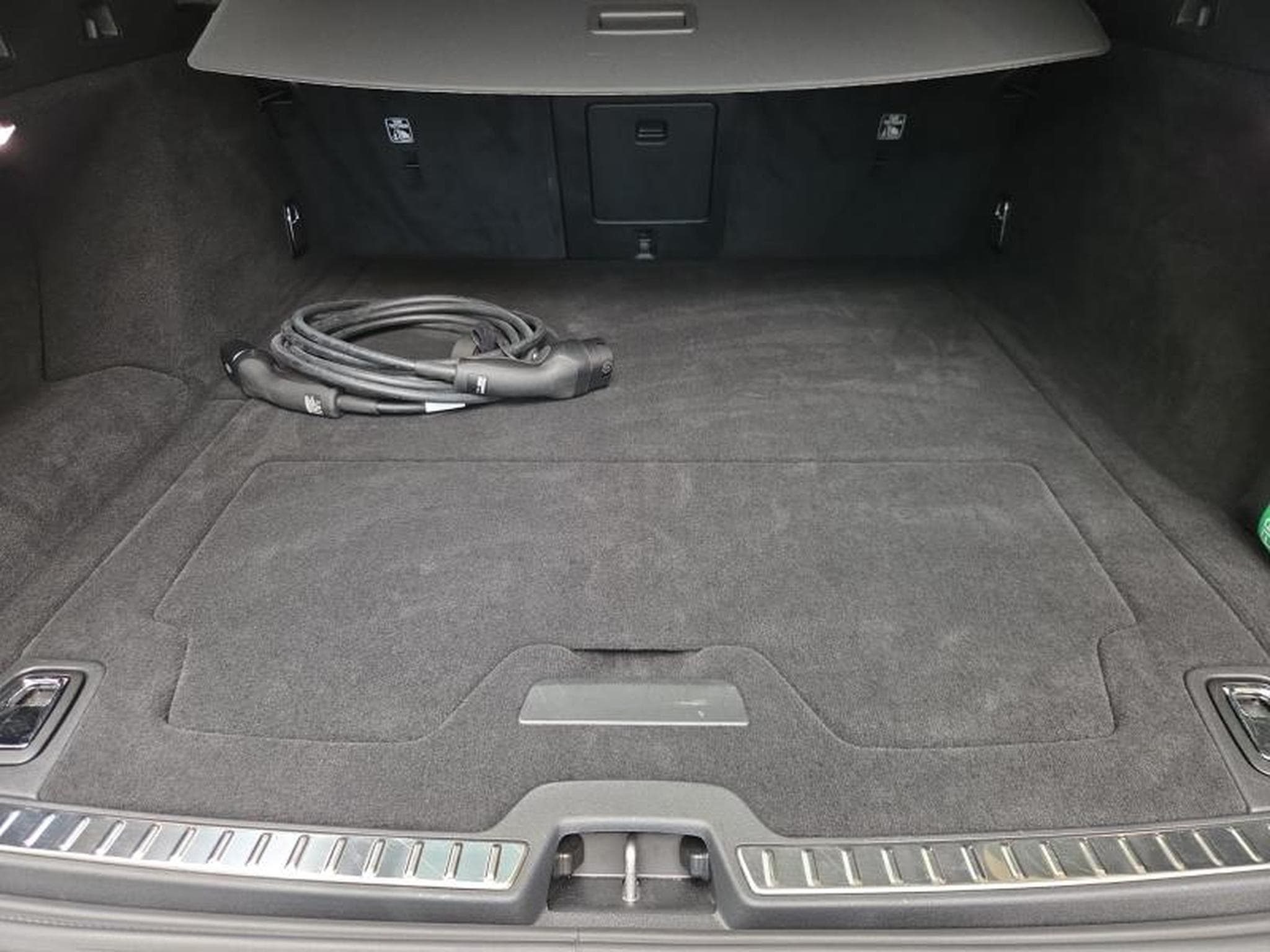 Volvo V90 T8 Inscription / Hybride (2024) - Photo 19