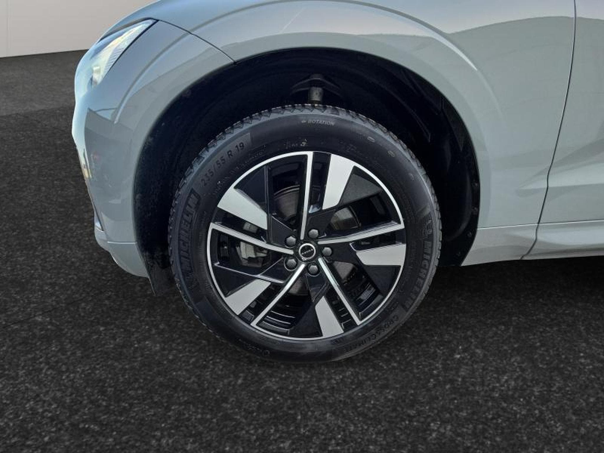 Volvo XC60 Facelift B5 Core / Essence (2025) - Photo 14