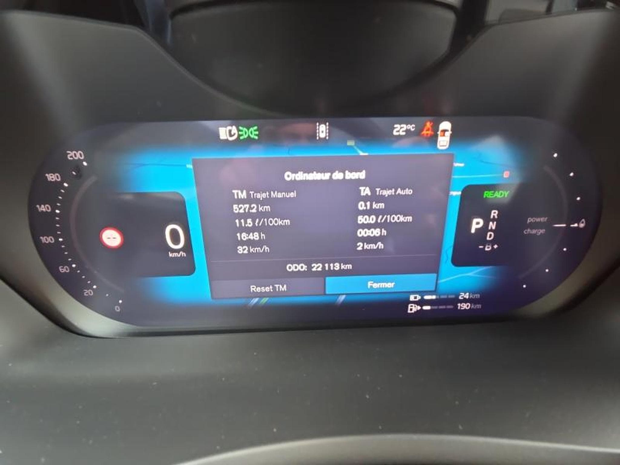 Volvo XC90 T8 Plus Dark Auto / Essence (2025) - Photo 18