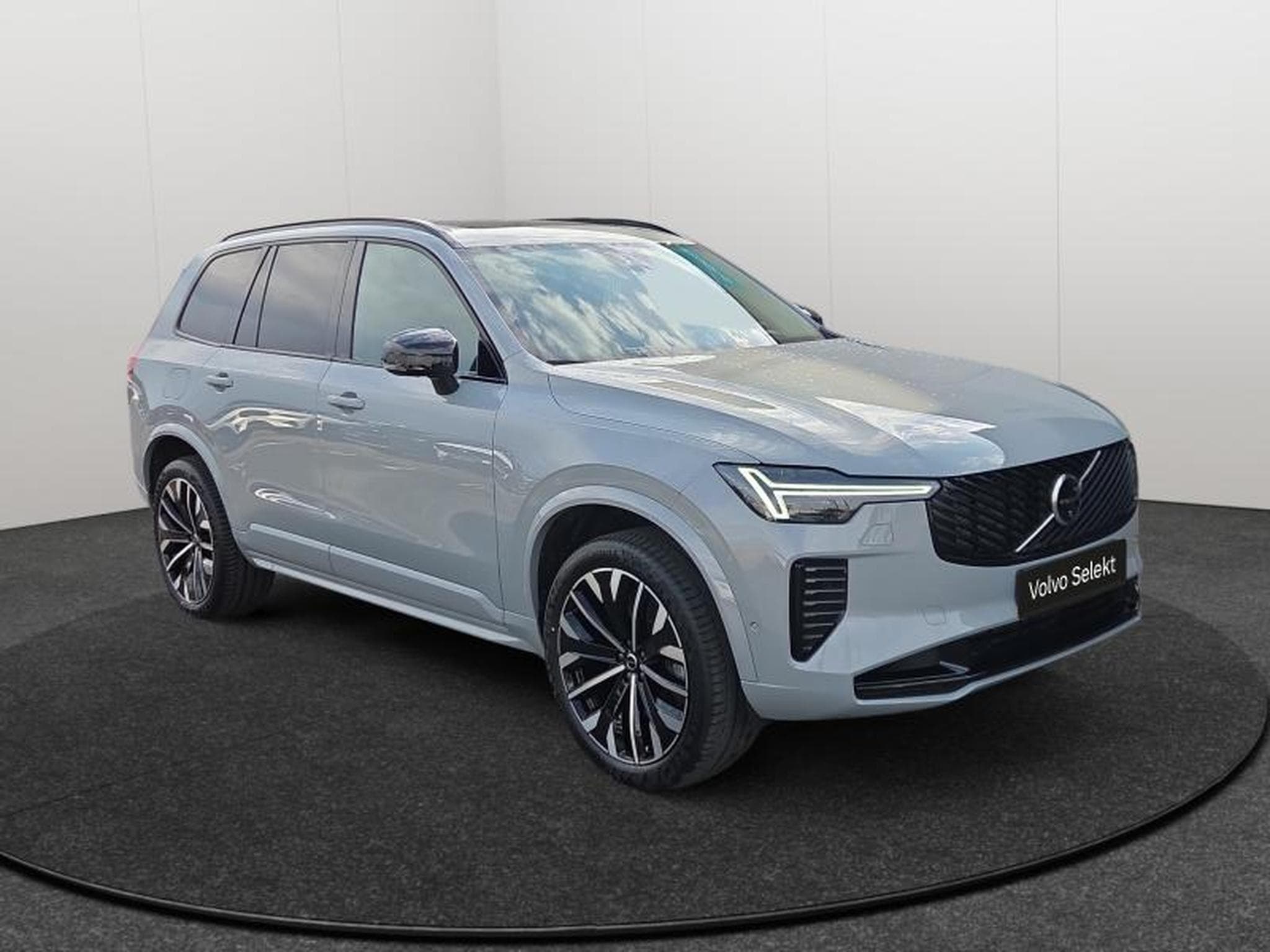 Volvo XC90 T8 Plus Dark Auto 2026 / Essence (2025) - Photo 7