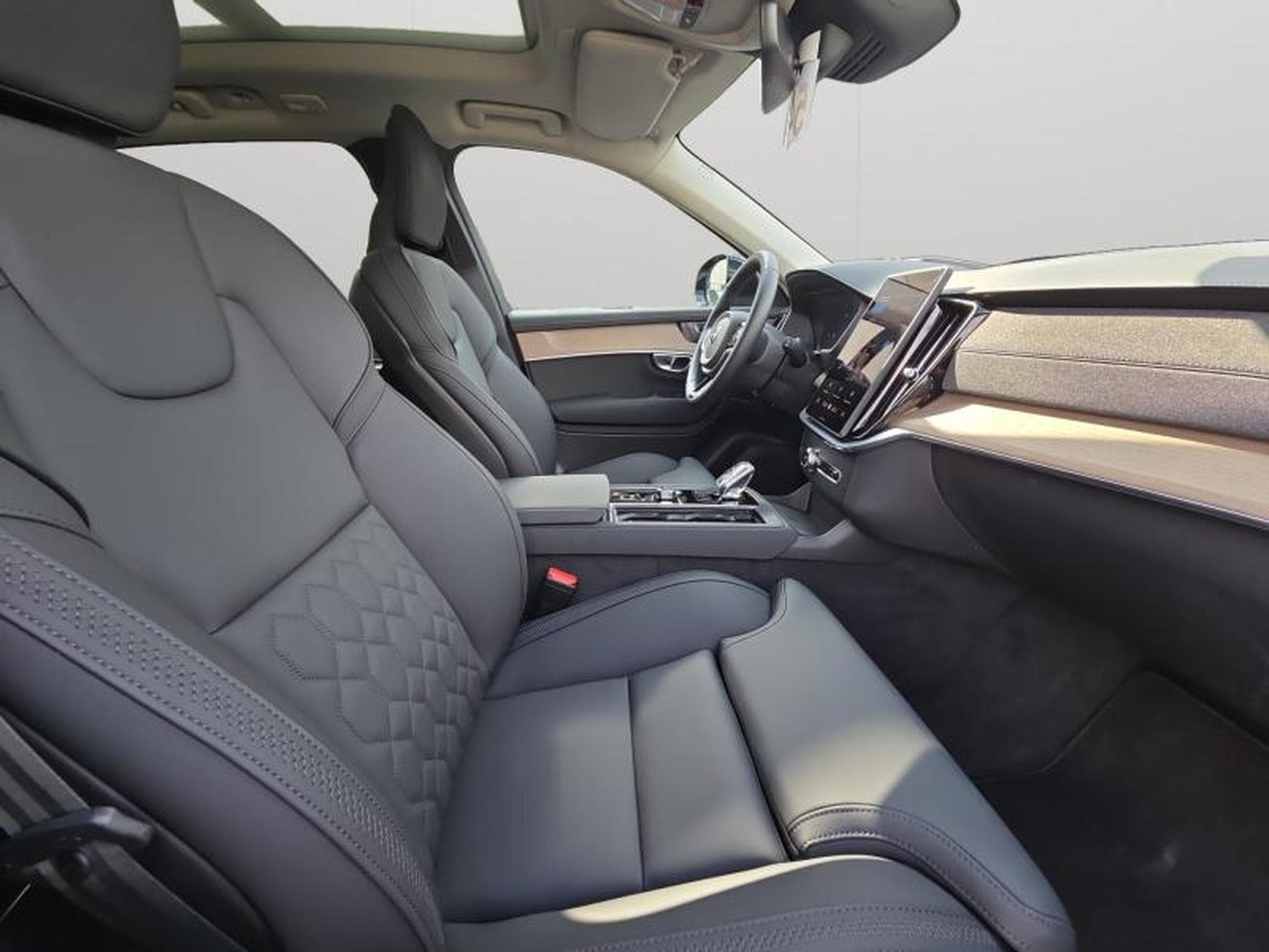Volvo XC90 T8 Plus Dark Auto 2026 / Essence (2025) - Photo 15