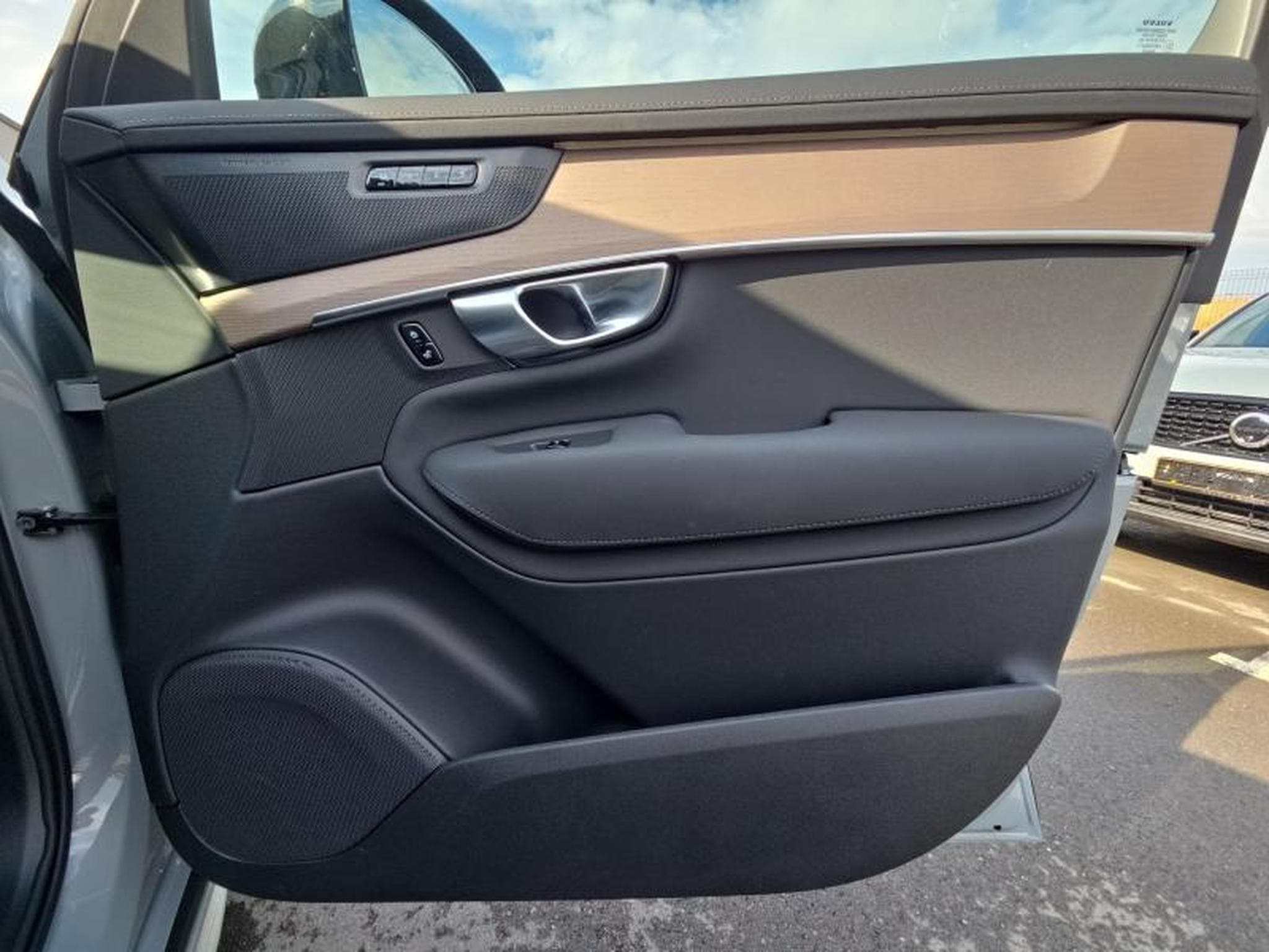 Volvo XC90 T8 Plus Dark Auto 2026 / Essence (2025) - Photo 21