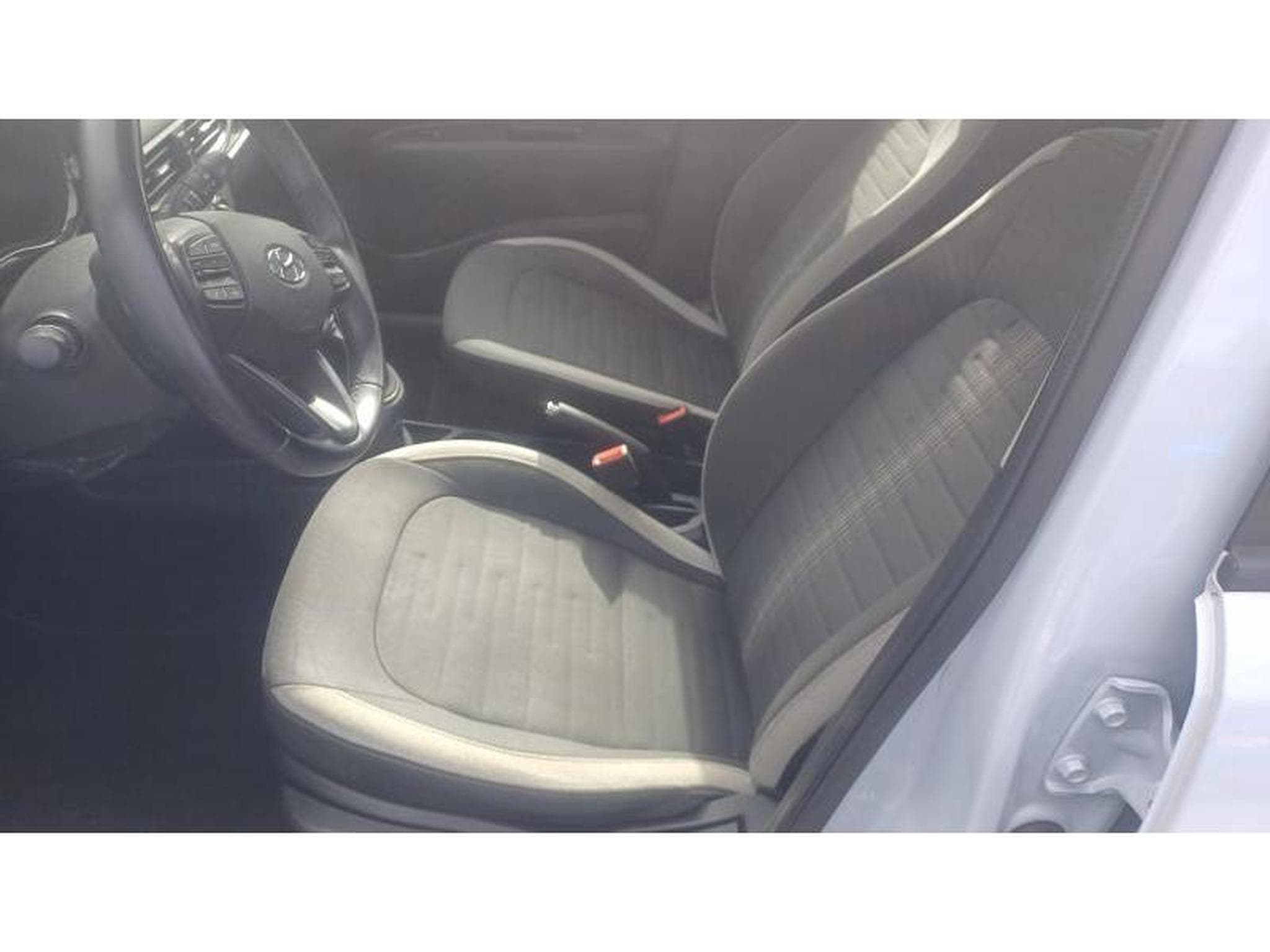 Hyundai i10 Twist (2021) - Photo 19