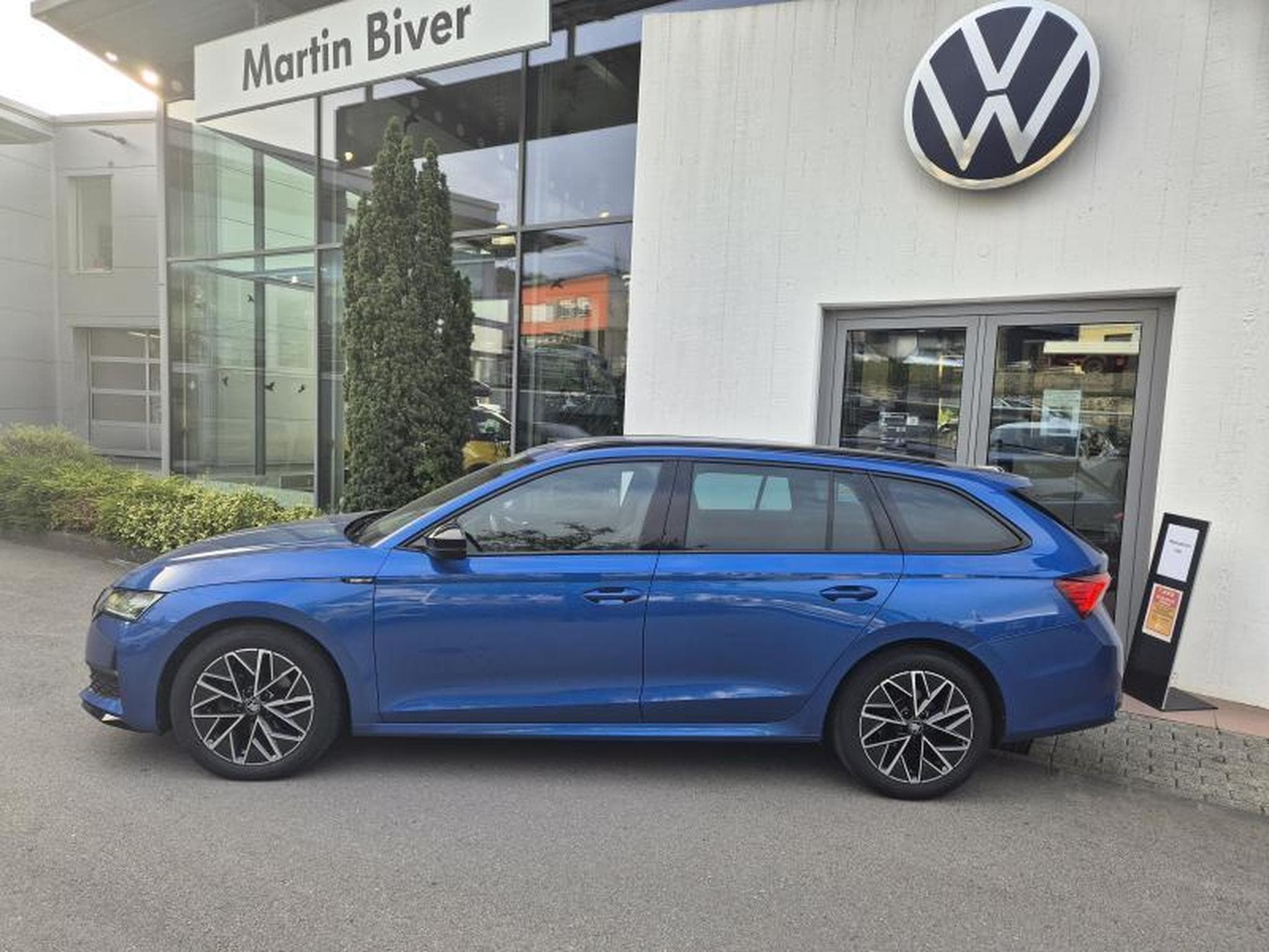 Skoda Octavia Sportline, 2.0TDI, 150 CV, DSG (2025) - Photo 2