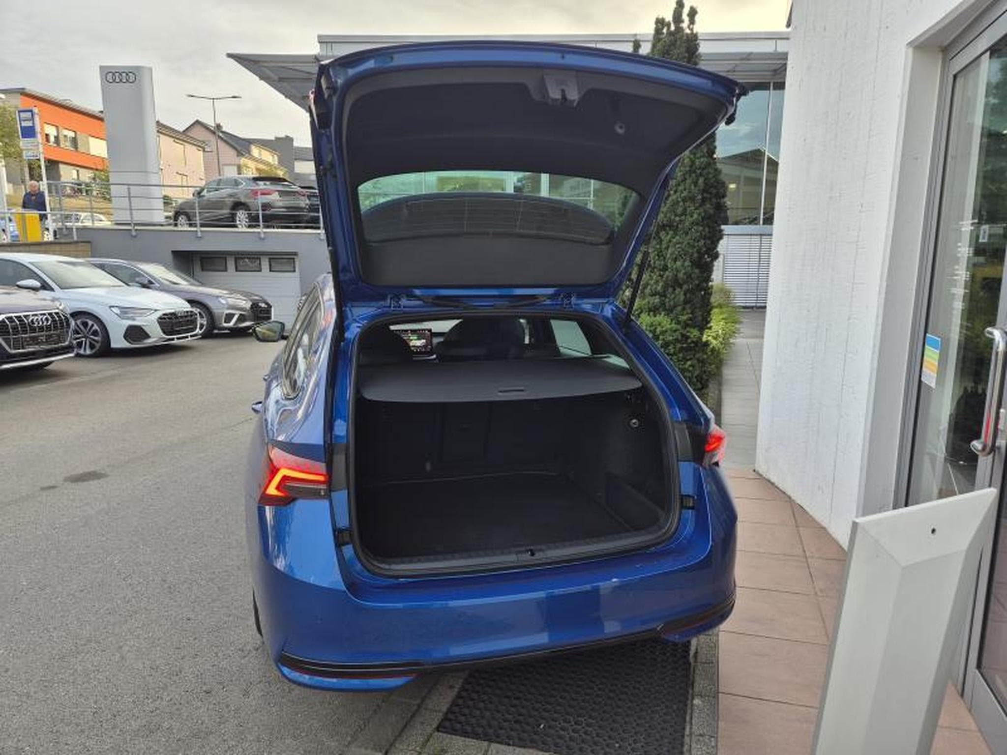 Skoda Octavia Sportline, 2.0TDI, 150 CV, DSG (2025) - Photo 4