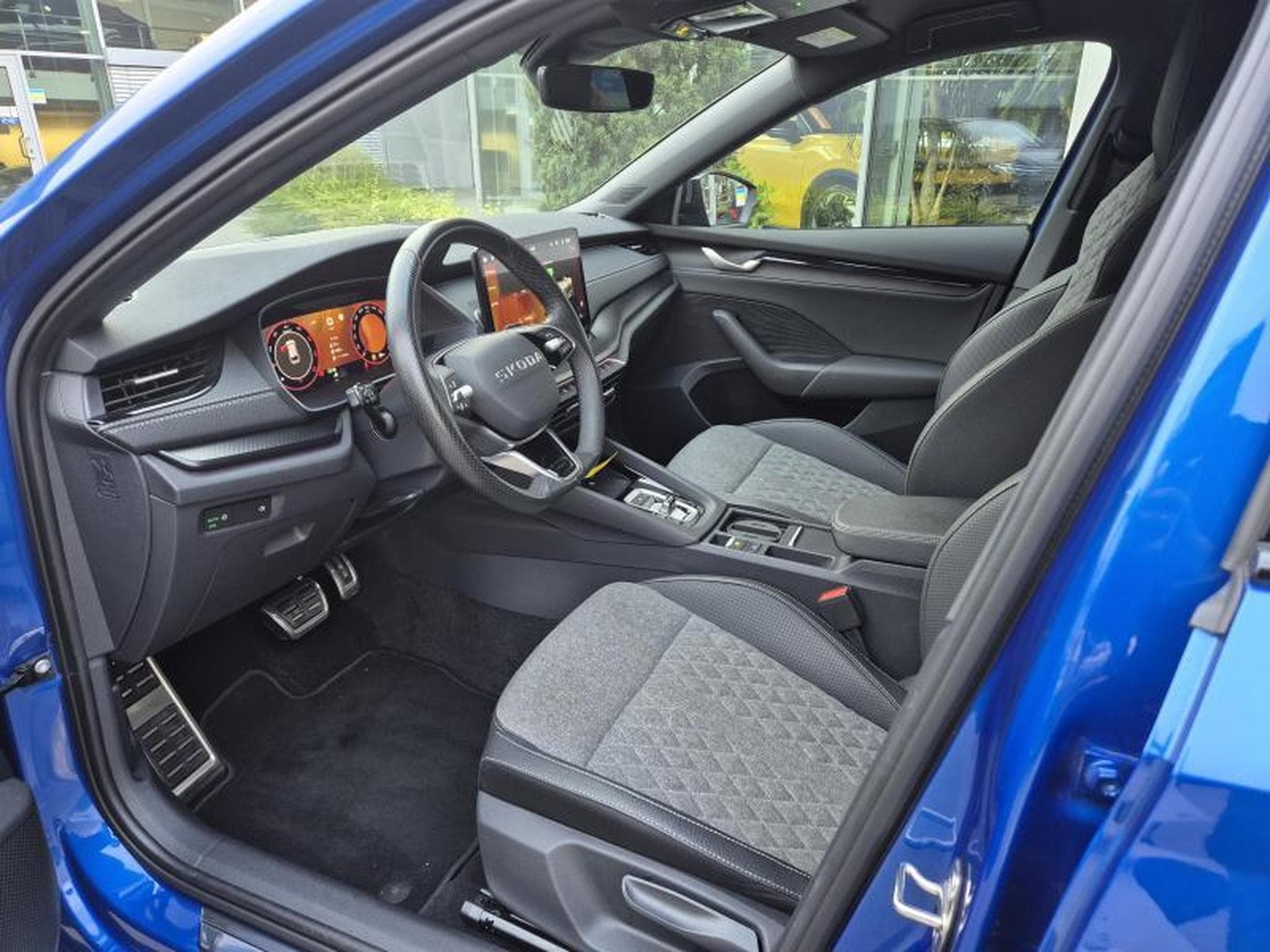Skoda Octavia Sportline, 2.0TDI, 150 CV, DSG (2025) - Photo 8
