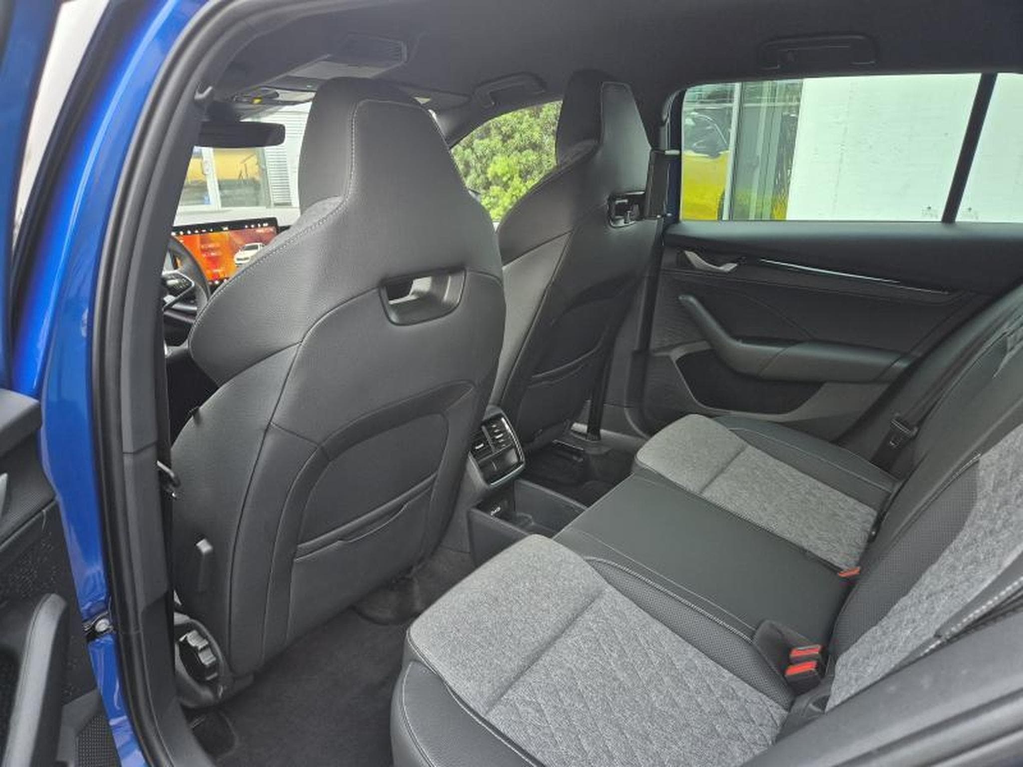 Skoda Octavia Sportline, 2.0TDI, 150 CV, DSG (2025) - Photo 11