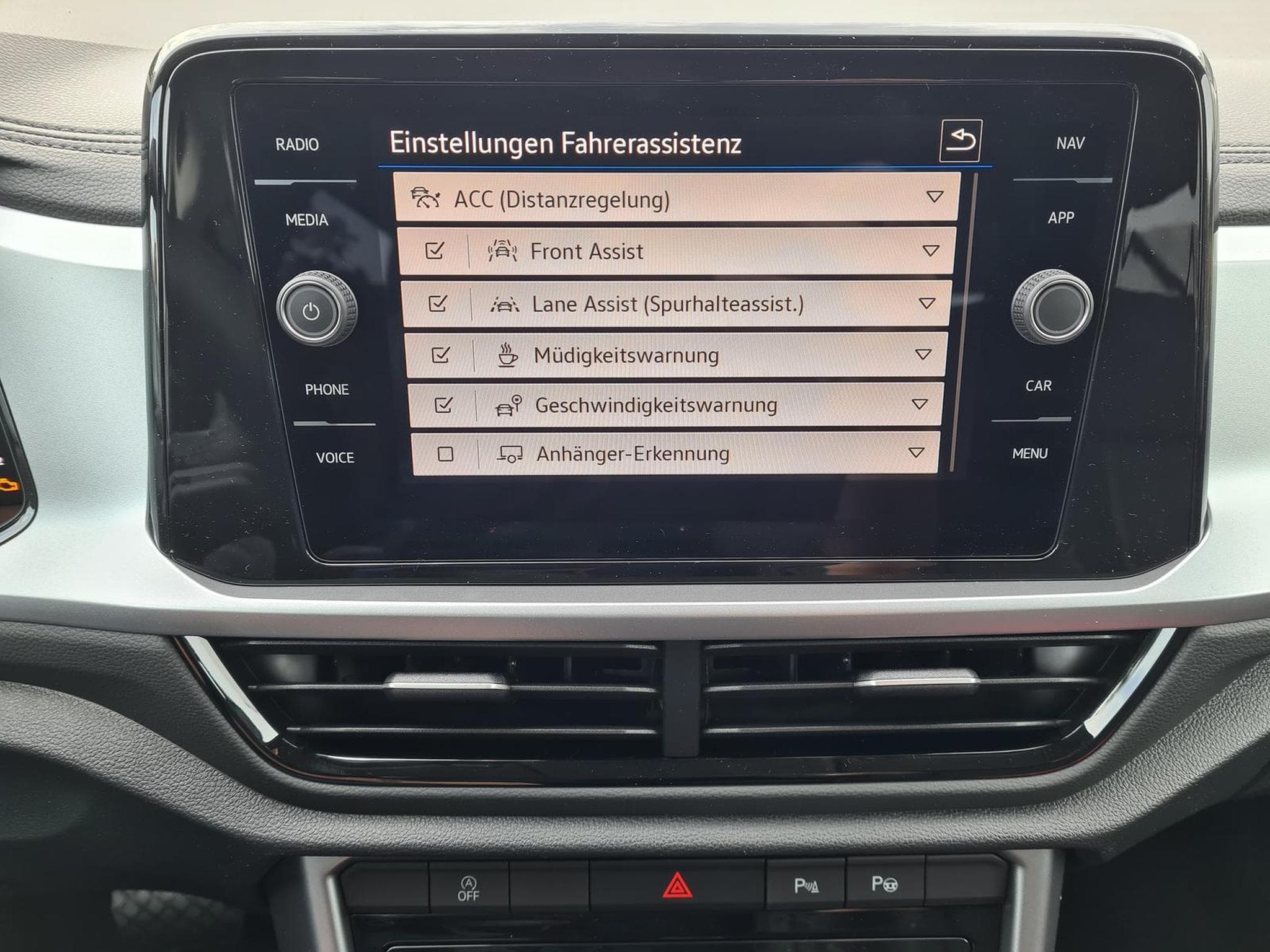 VW T-Roc Life (2025) - Photo 17