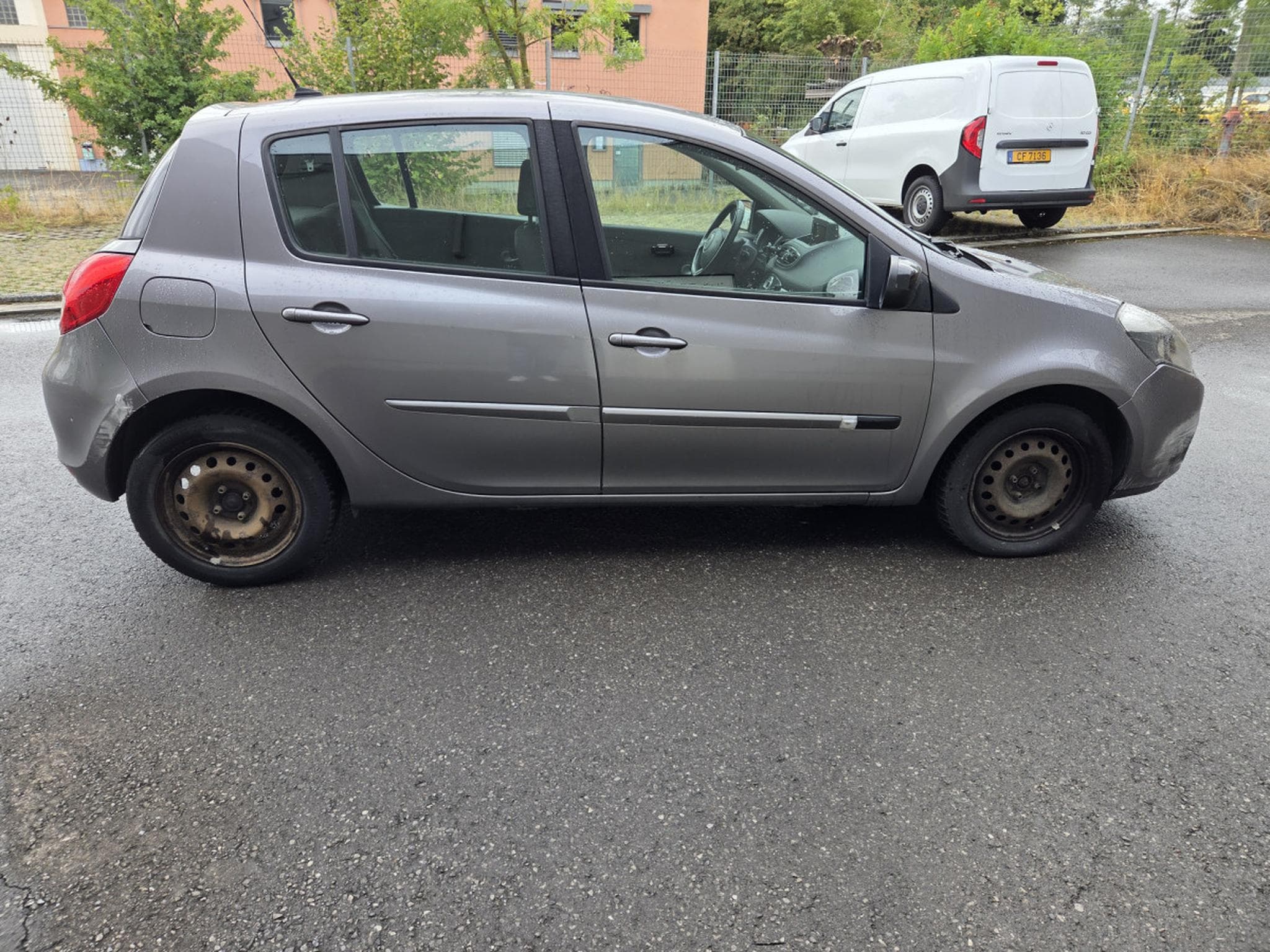 Renault Clio 1.5 Dci 88 CV (2011) - Photo 7