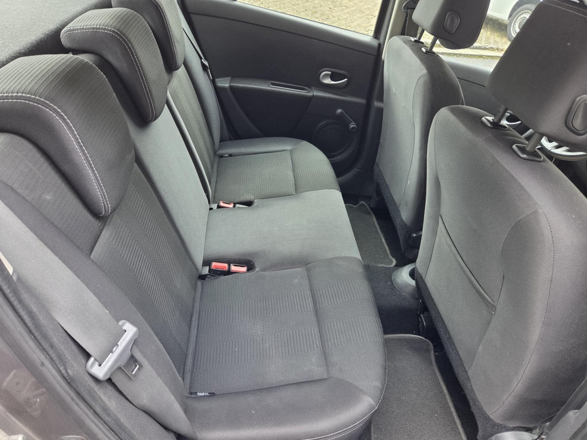 Renault Clio 1.5 Dci 88 CV (2011) - Photo 10