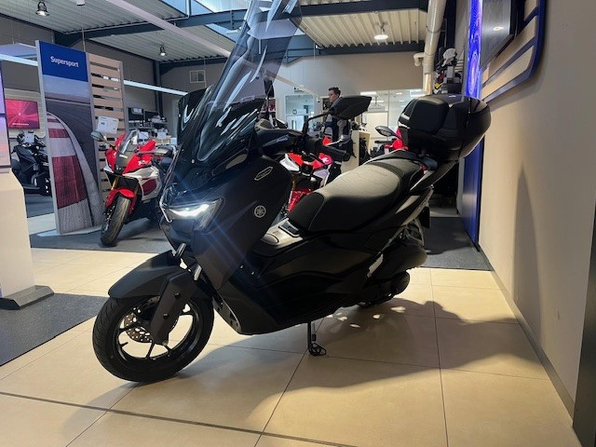 Yamaha N-Max 125 Tech Max (2025) - Photo 4