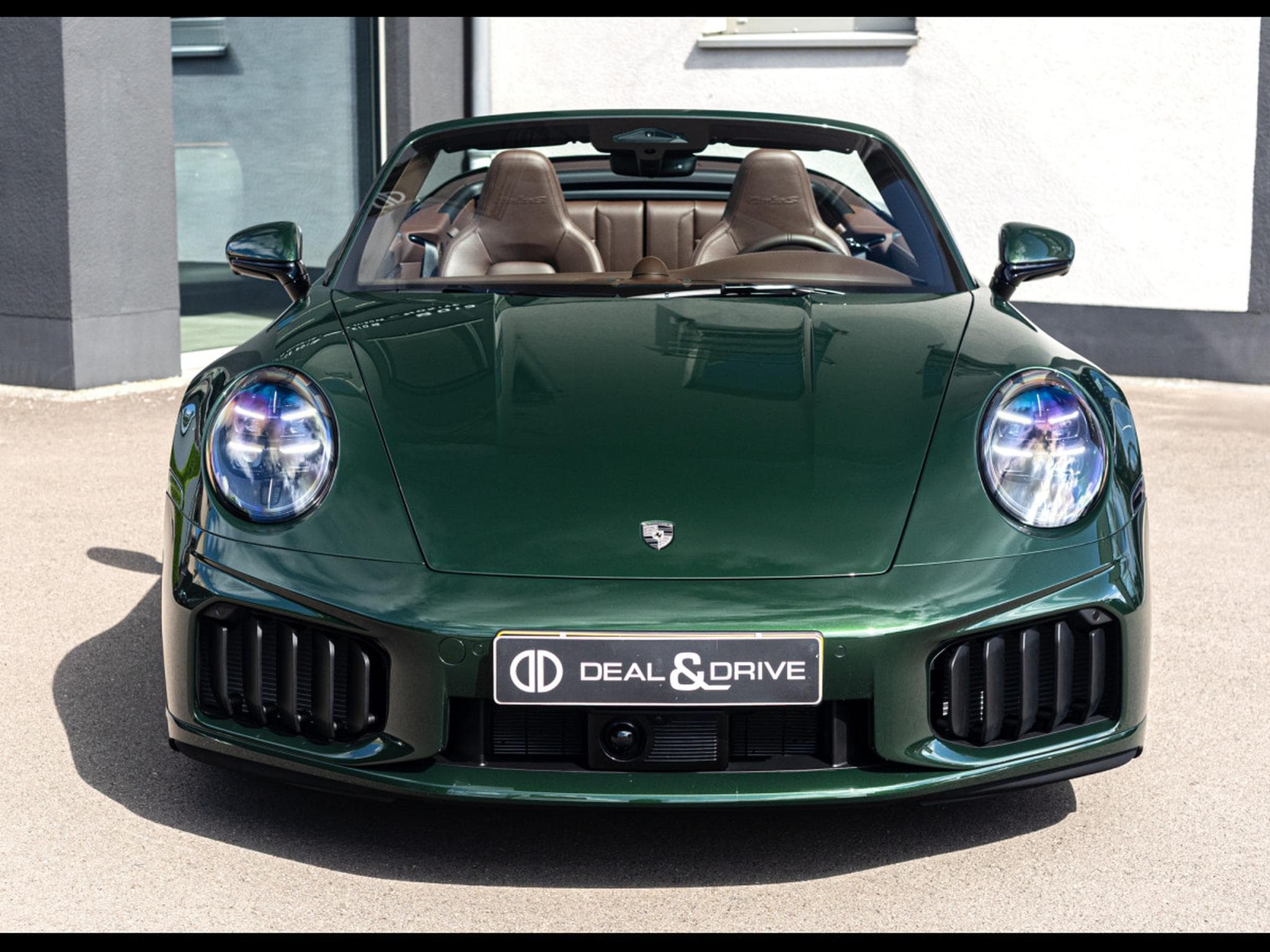 Porsche 911 (992.2) TURBO S 3.6 CABRIOLET PDK (711 CH) - OAK GREEN METAL (2026) - Photo 5