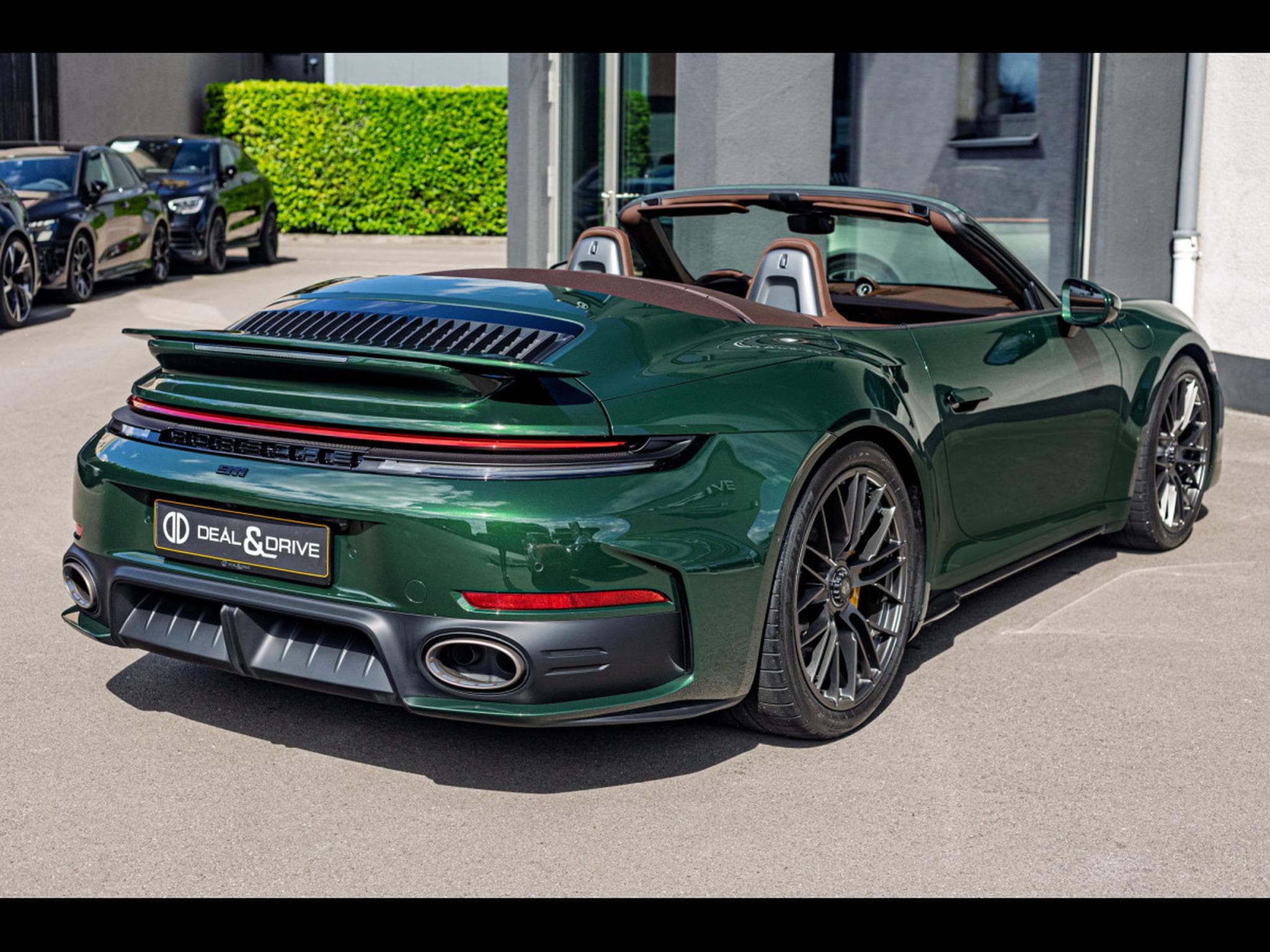 Porsche 911 (992.2) TURBO S 3.6 CABRIOLET PDK (711 CH) - OAK GREEN METAL (2026) - Photo 7