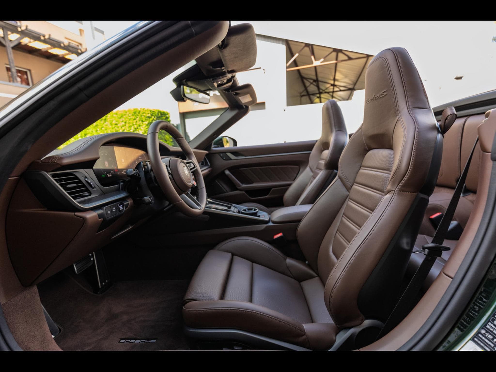 Porsche 911 (992.2) TURBO S 3.6 CABRIOLET PDK (711 CH) - OAK GREEN METAL (2026) - Photo 10