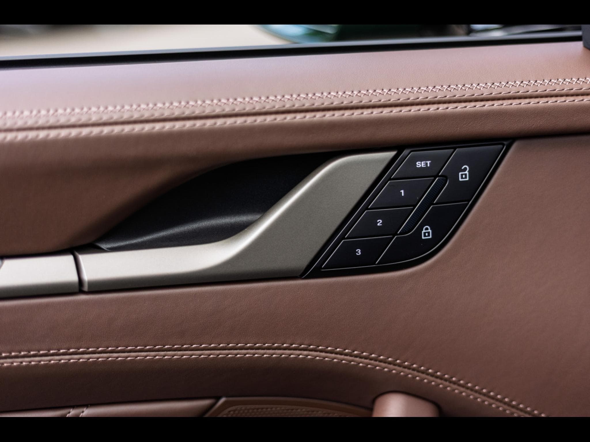 Porsche 911 (992.2) TURBO S 3.6 CABRIOLET PDK (711 CH) - OAK GREEN METAL (2026) - Photo 19
