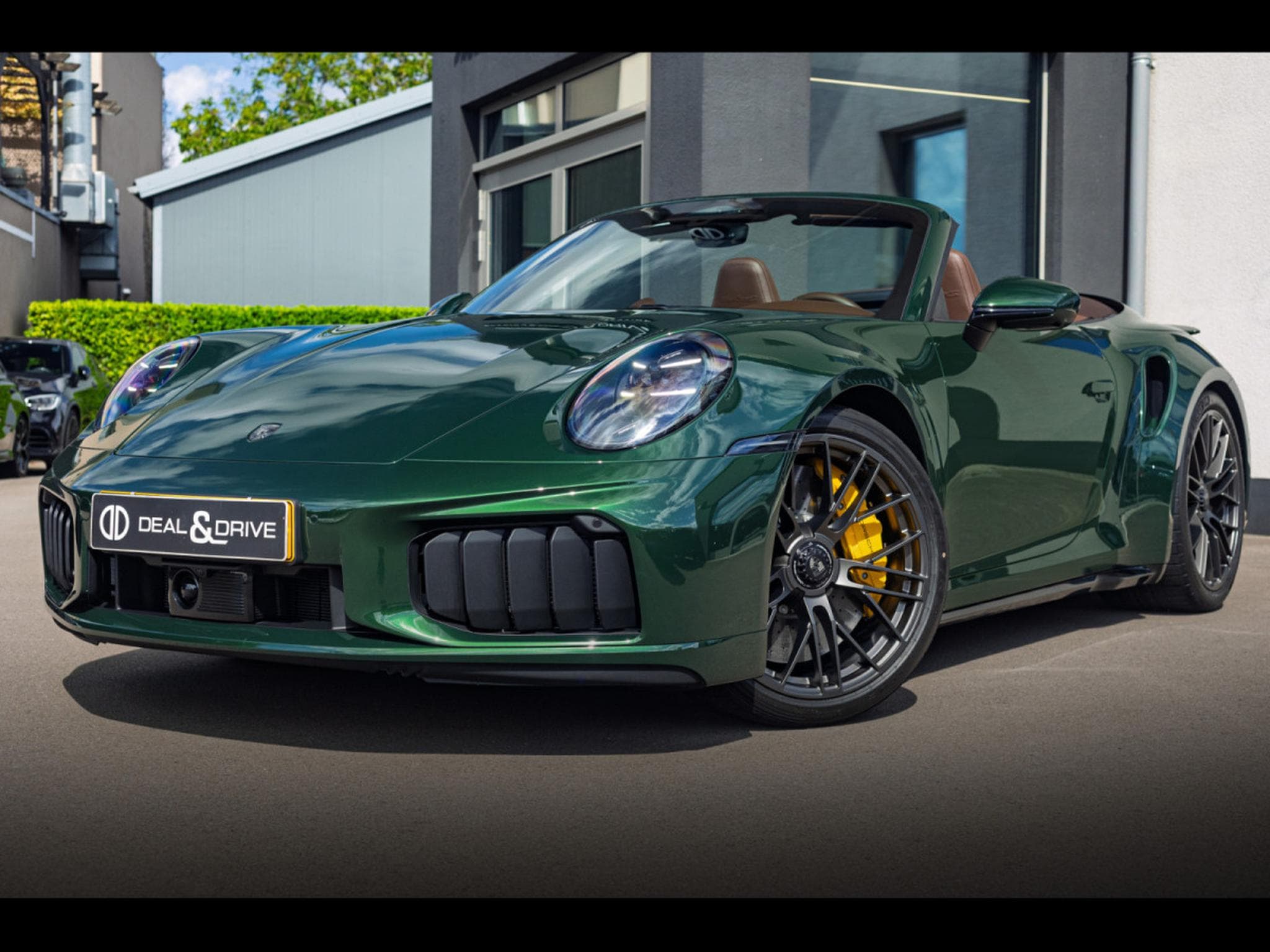 Porsche 911 .2 911 TURBO S 3.6 CABRIOLET PDK (711 CH) - OAK GREEN METALL (2026) - Photo 1
