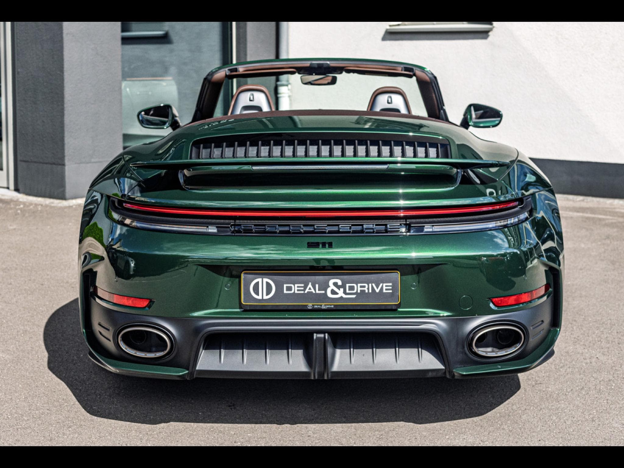 Porsche 911 .2 911 TURBO S 3.6 CABRIOLET PDK (711 CH) - OAK GREEN METALL (2026) - Photo 4