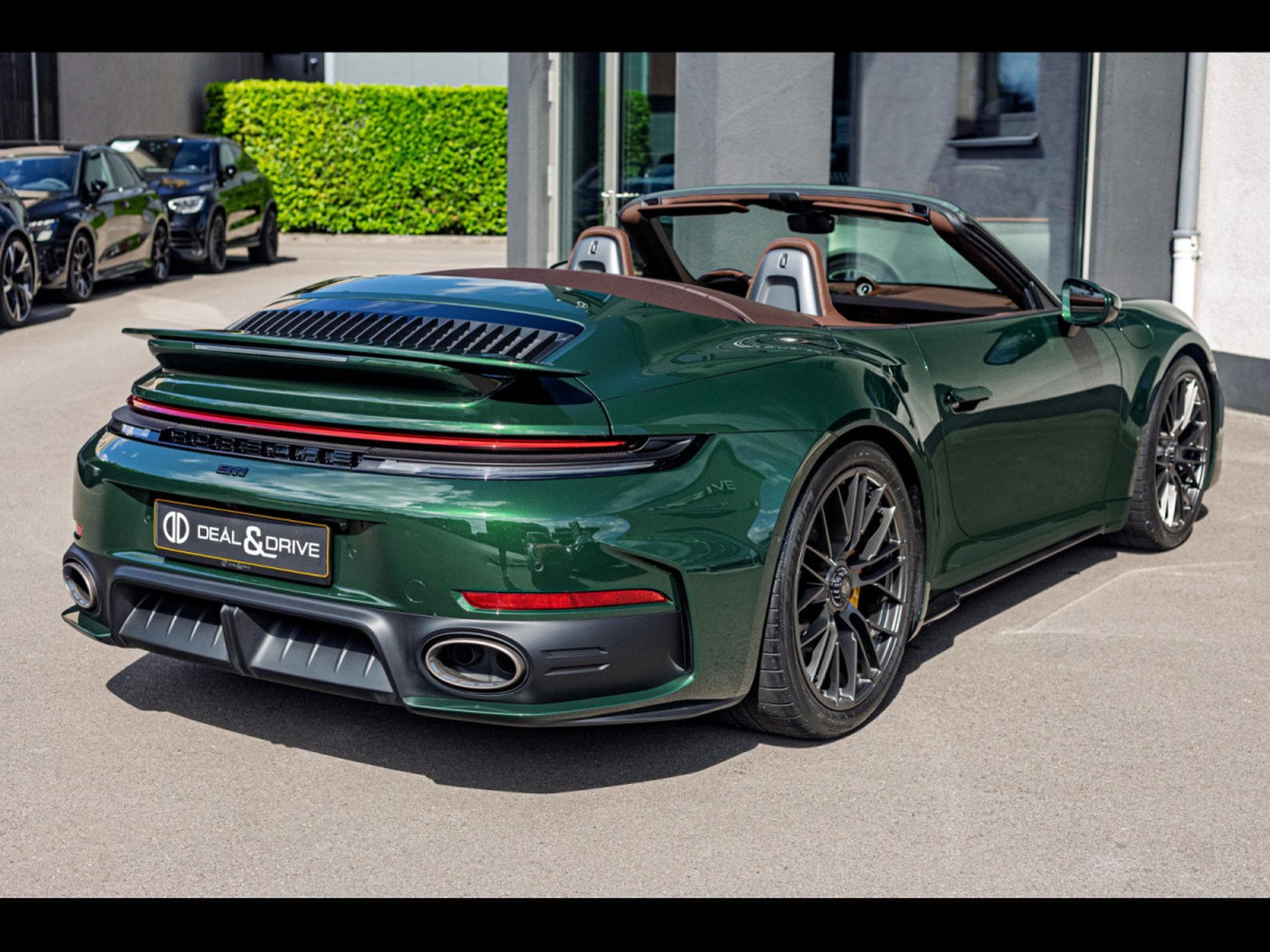 Porsche 911 .2 911 TURBO S 3.6 CABRIOLET PDK (711 CH) - OAK GREEN METALL (2026) - Photo 7