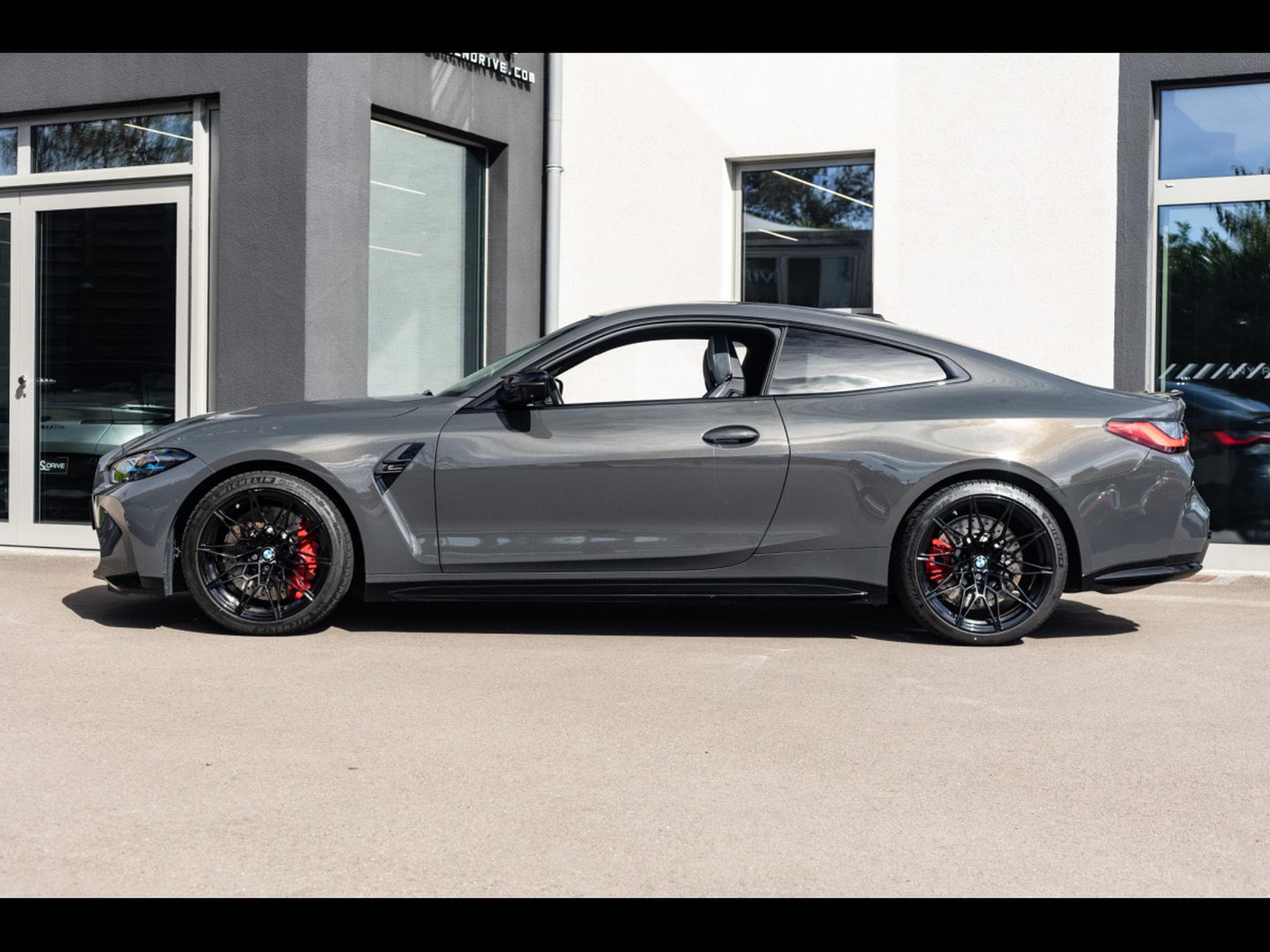 BMW M4 COMPETITION COUPE M XDRIVE (G82) - DRAVITGRAU METALLIC X SIL (2025) - Photo 2