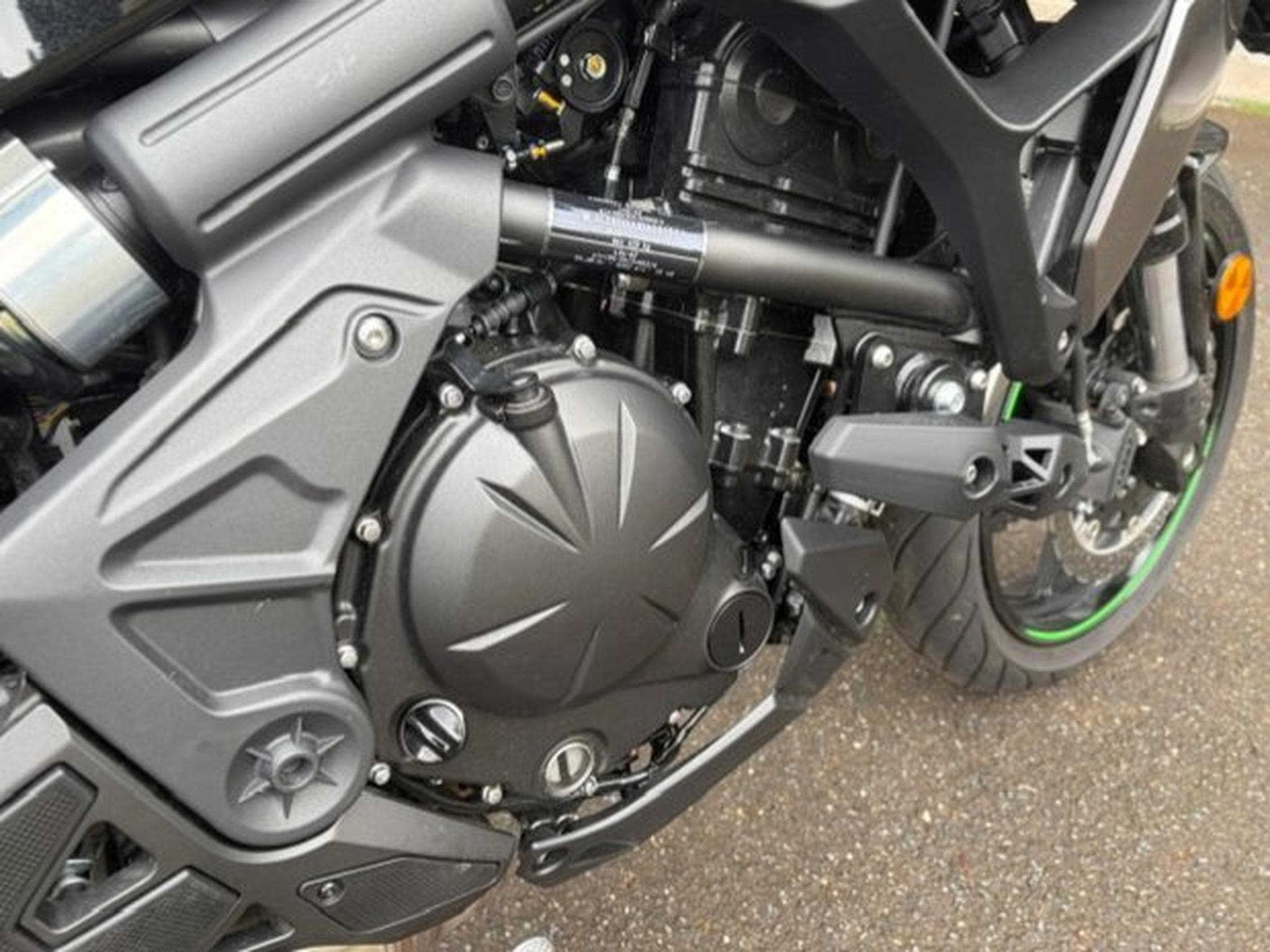Kawasaki Versys 650 Grand Tourer (2026) - Photo 9