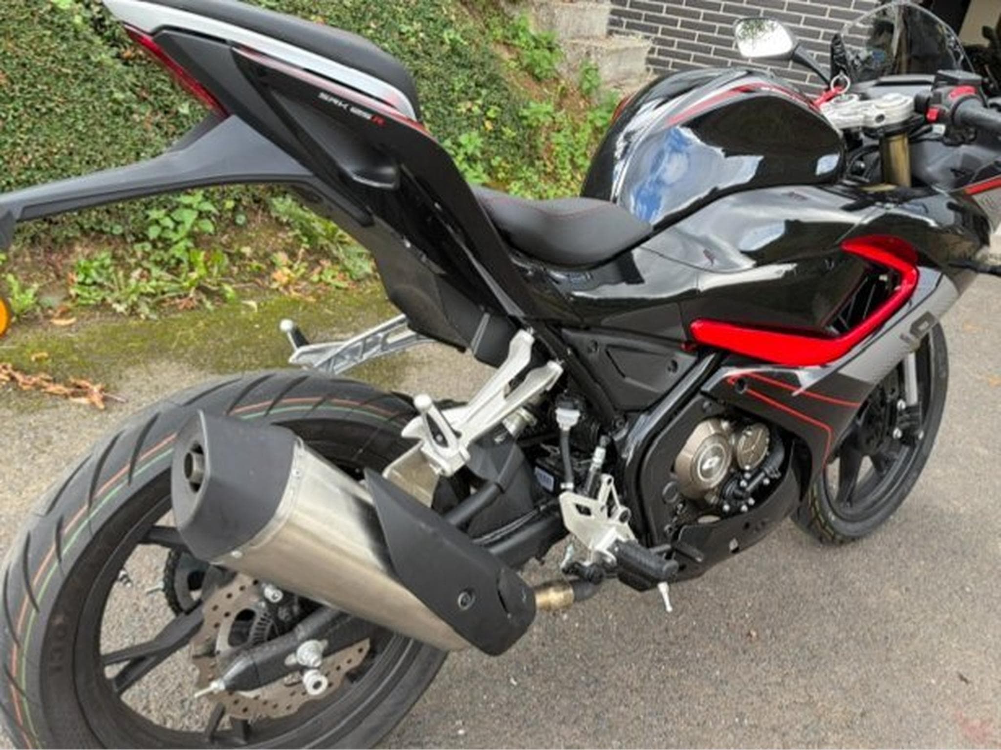 QJmotor SRK 125 R (2026) - Photo 5