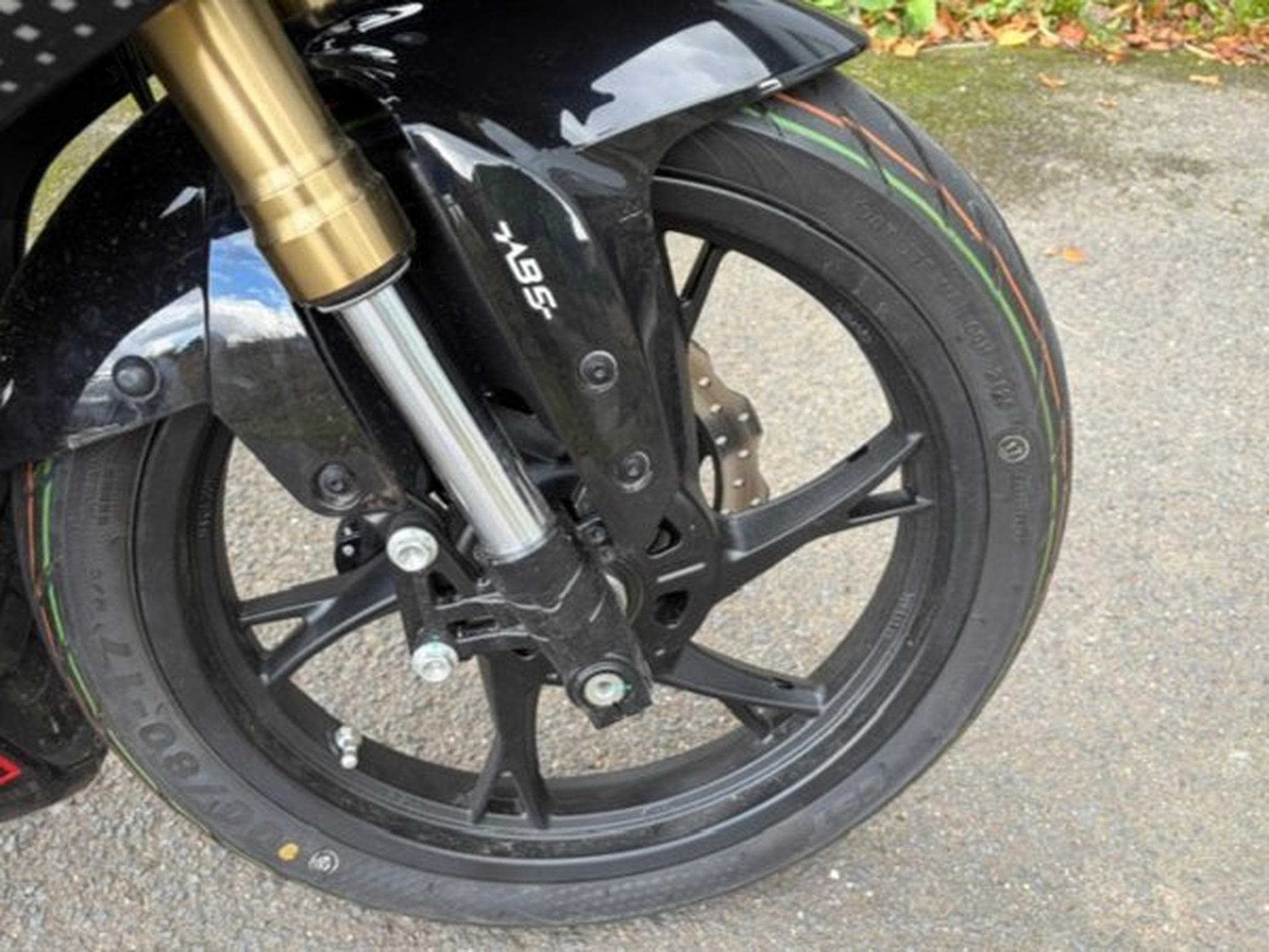 QJmotor SRK 125 R (2026) - Photo 7