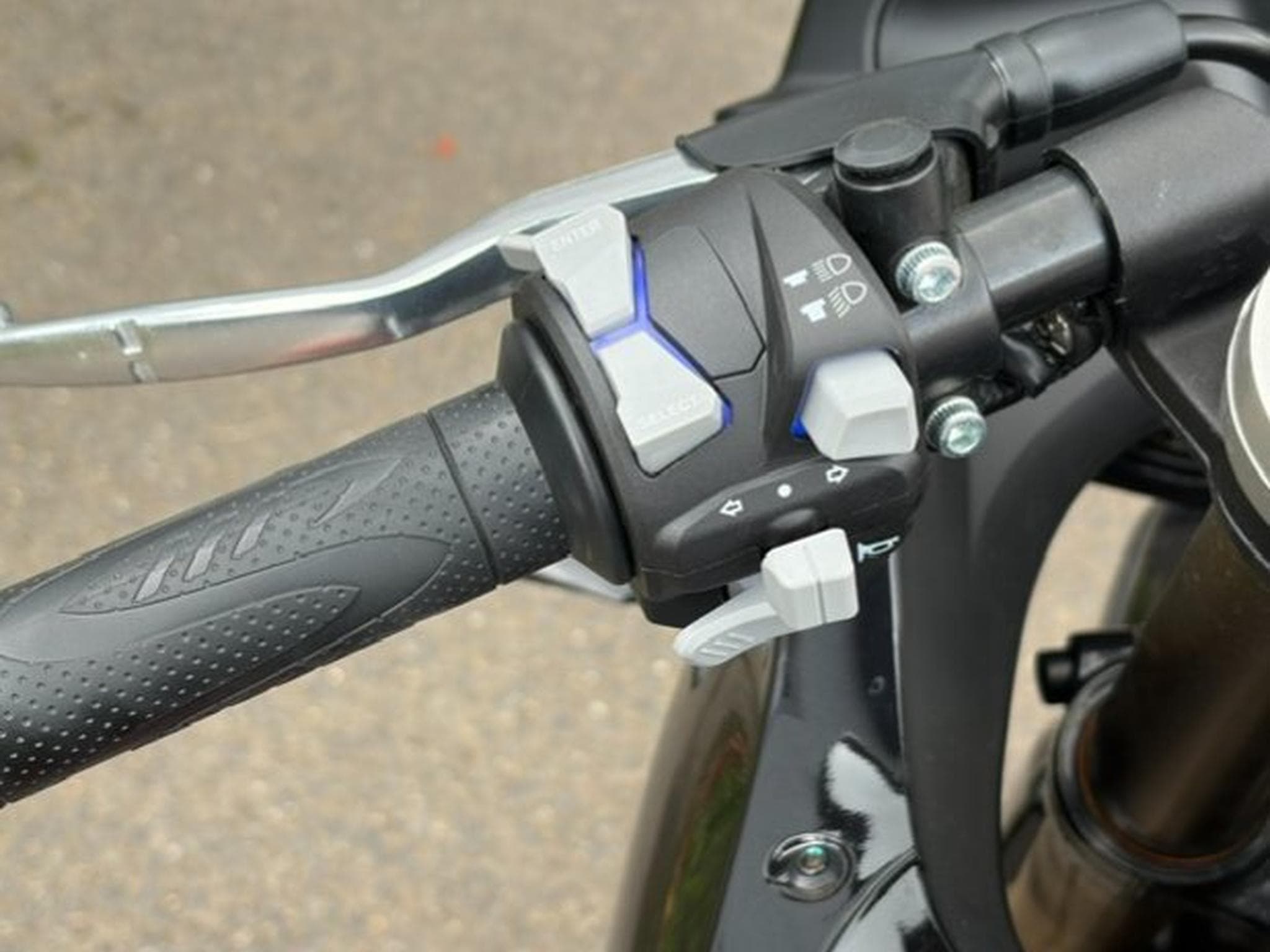 QJmotor SRK 125 R (2026) - Photo 10