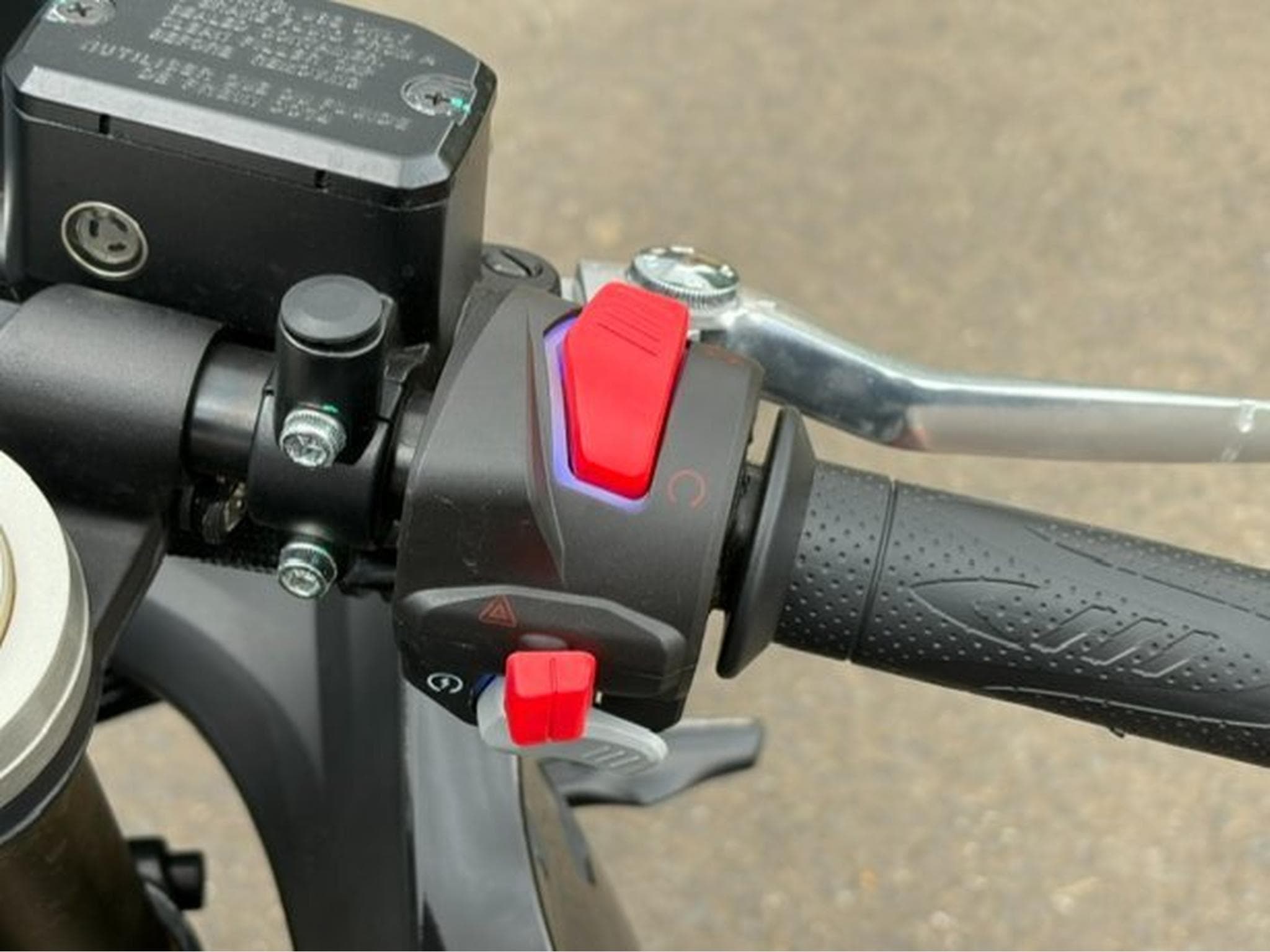 QJmotor SRK 125 R (2026) - Photo 11