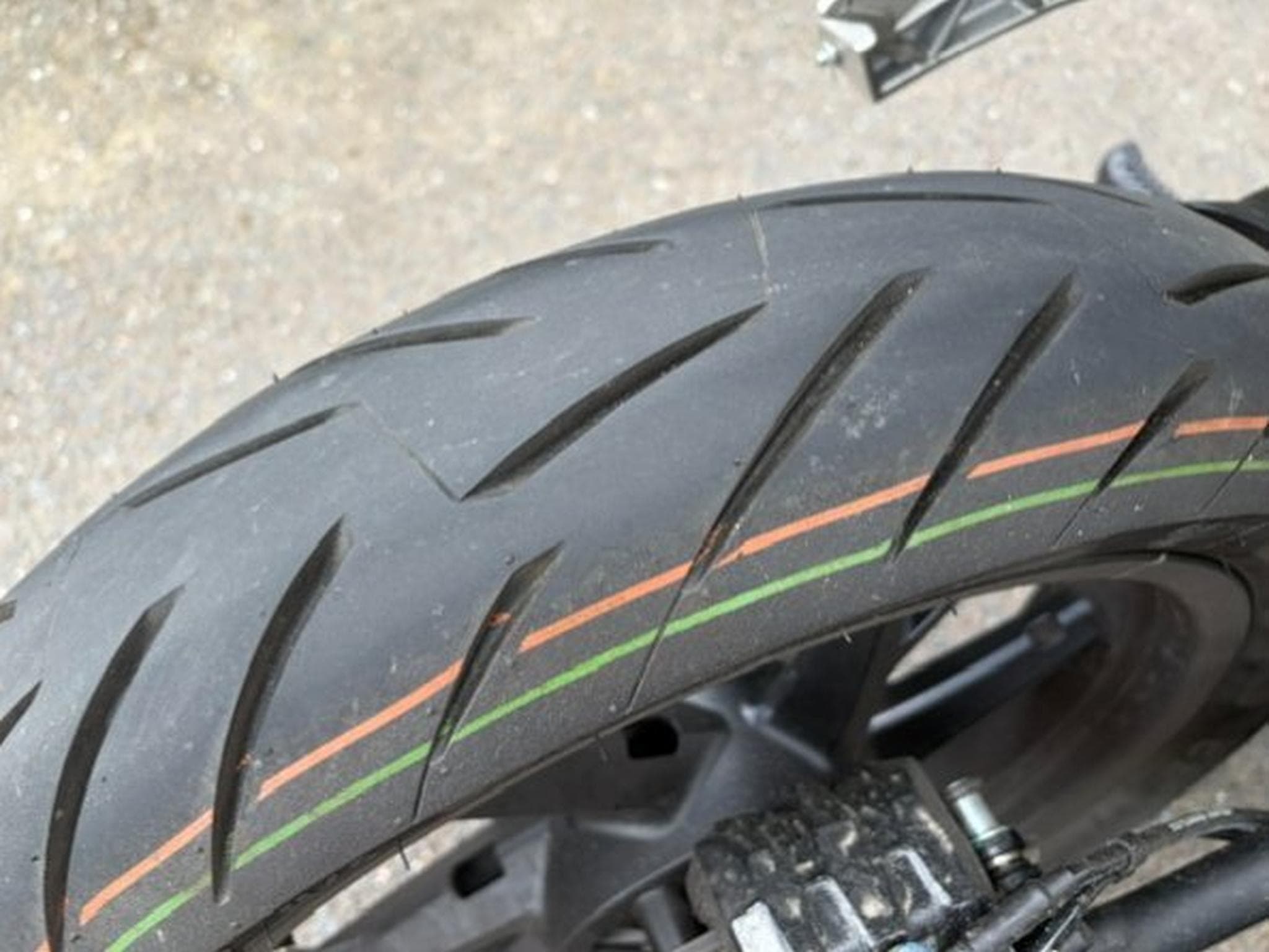 QJmotor SRK 125 R (2026) - Photo 15
