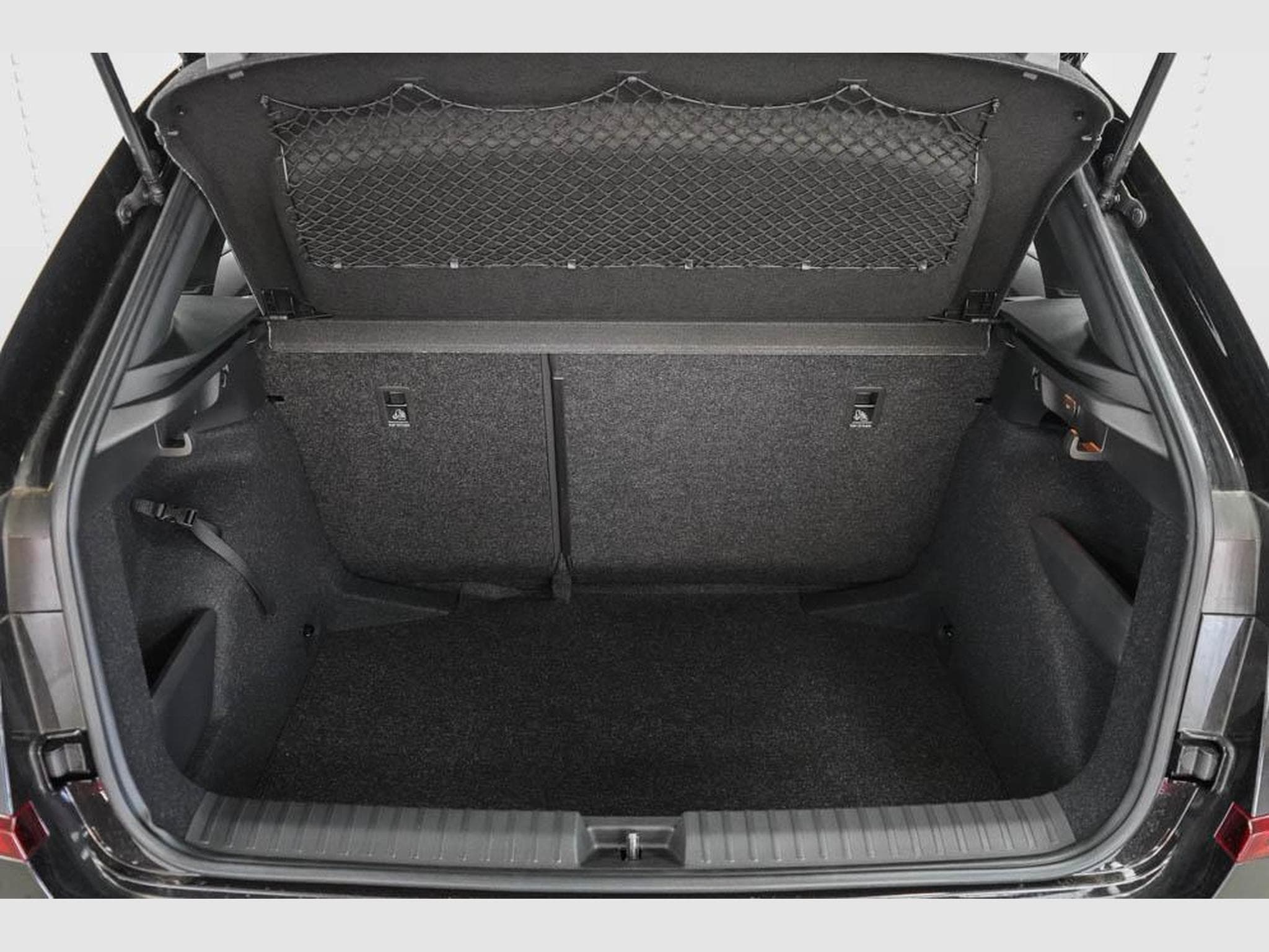 Skoda Kamiq 1,0 TSI Monte (2025) - Photo 17