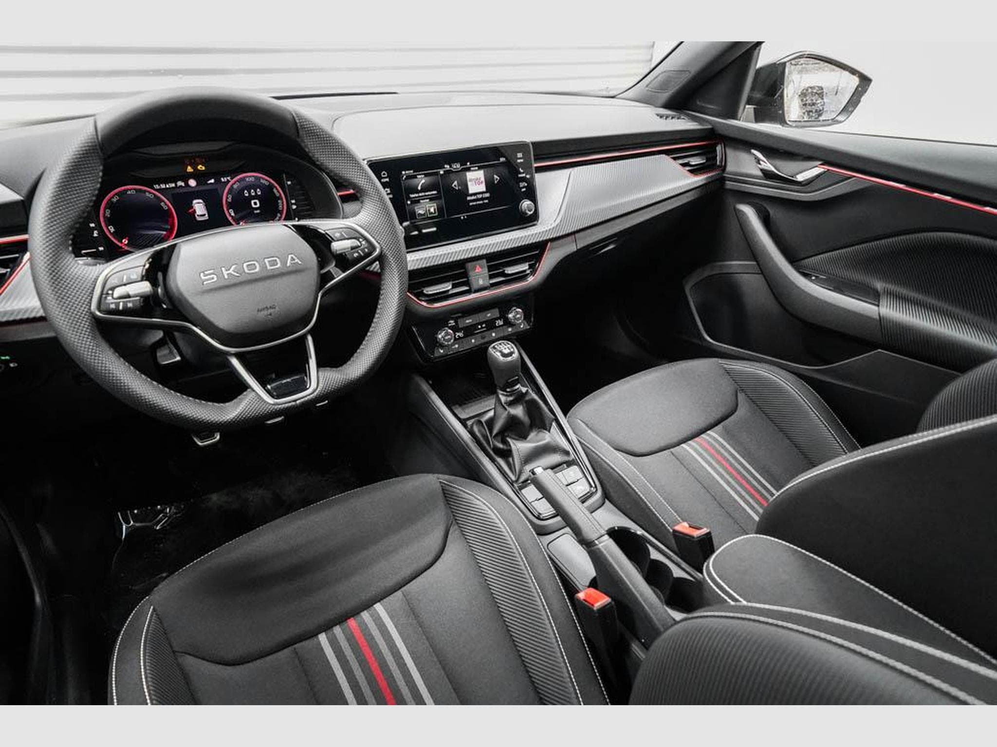 Skoda Kamiq 1,0 TSI Monte (2025) - Photo 7