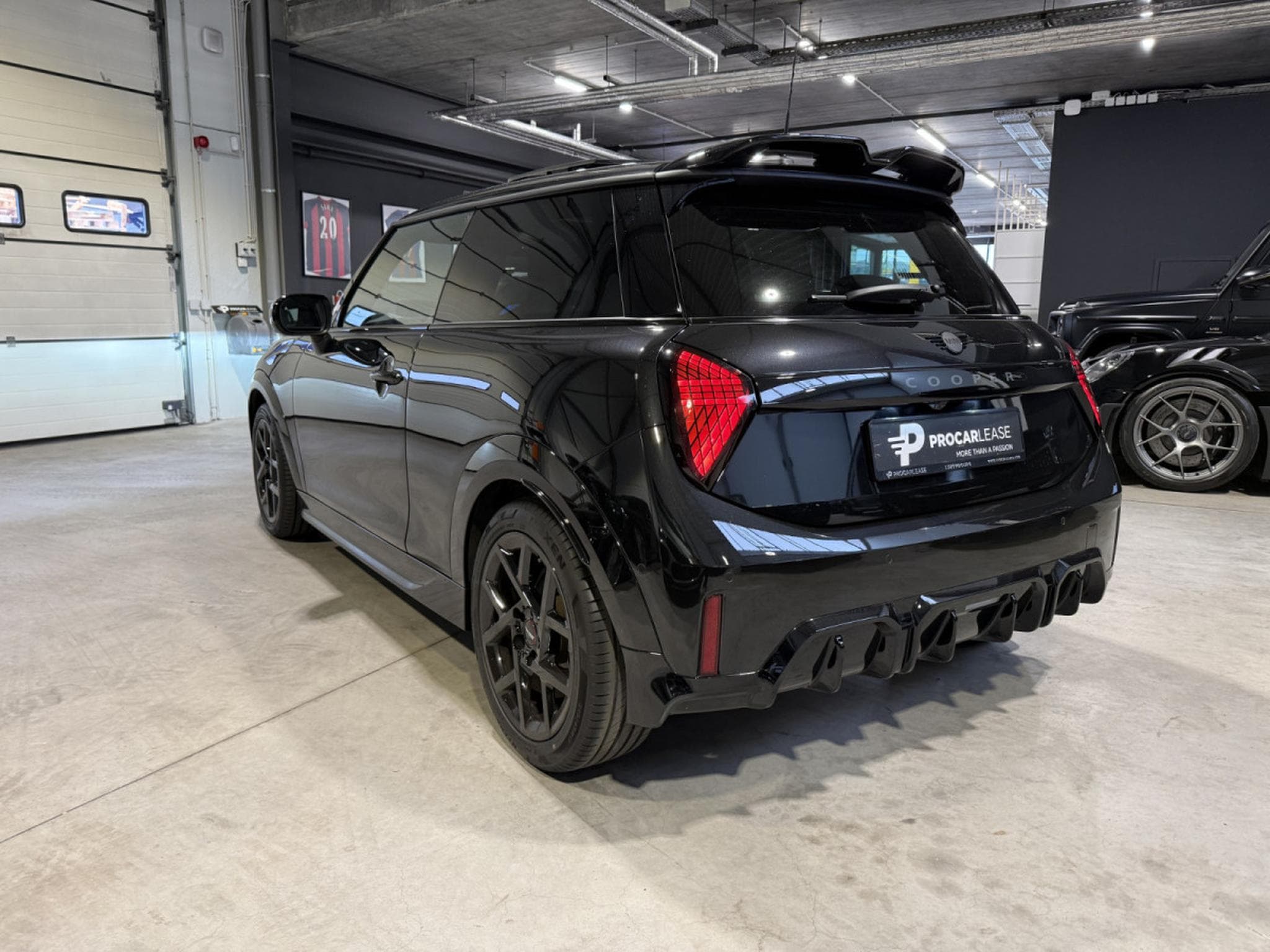 Mini Cooper Cooper C/John Cooper Works/17/HEADUP/PANORAMA/YOURS/VOLL (2024) - Photo 7