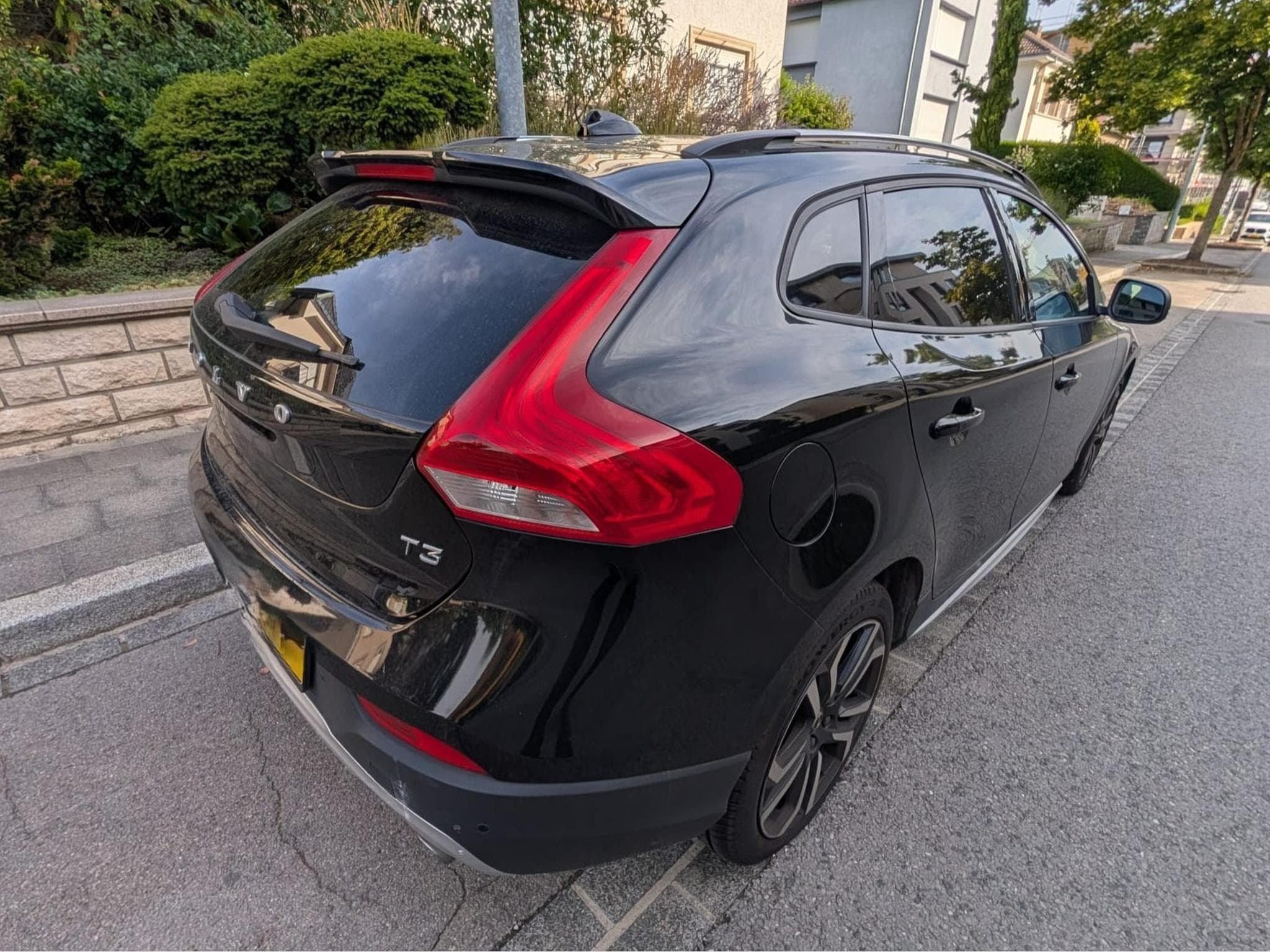 Volvo V40 Cross Country T3 (2019) - Photo 2