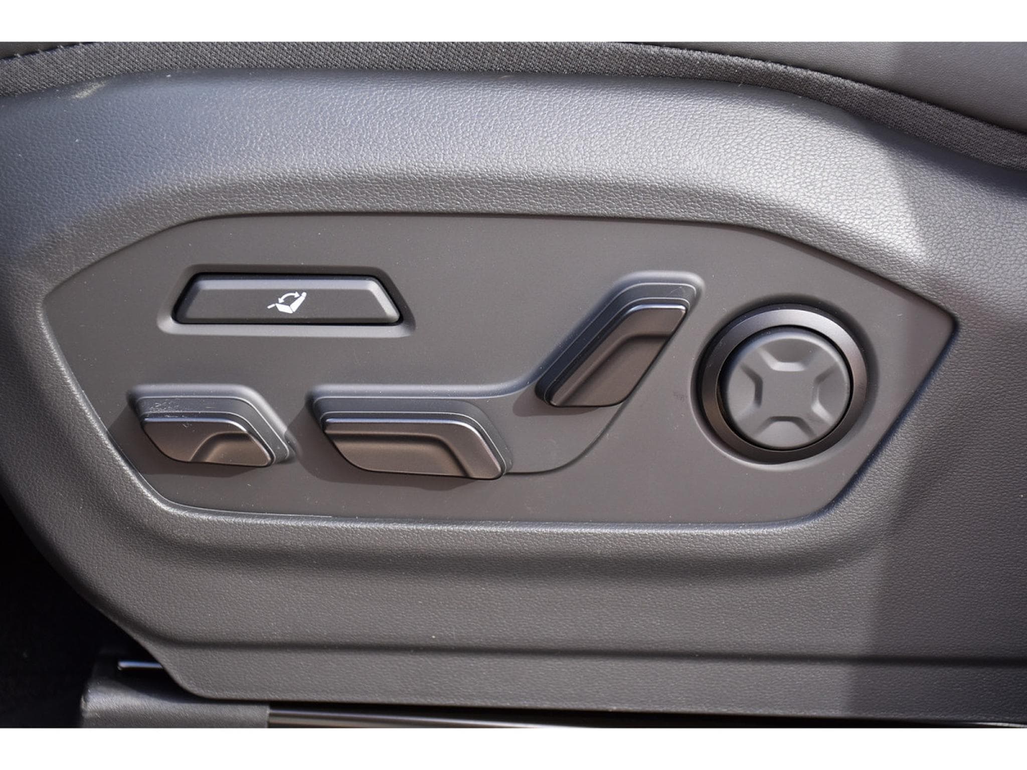 Hyundai Santa Fe 1.6 T-GDI HEV Calligraphy 7 PL. PANO MEMO BOSE HUD NEUF (2026) - Foto 19