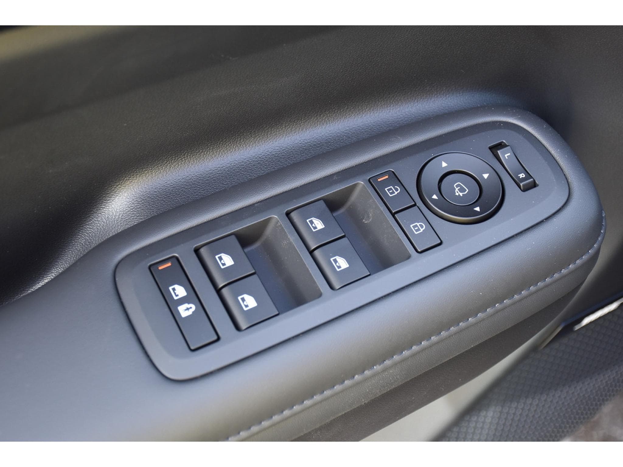 Hyundai Santa Fe 1.6 T-GDI HEV Calligraphy 7 PL. PANO MEMO BOSE HUD NEUF (2026) - Foto 20