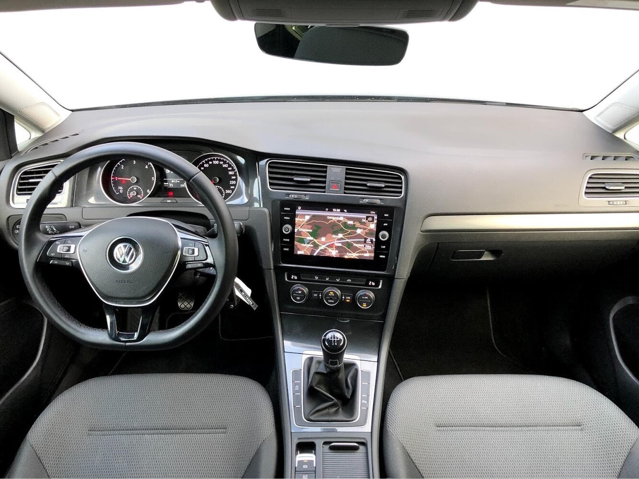 VW Golf 1.6 tdi 115 cv (2018) - Photo 7