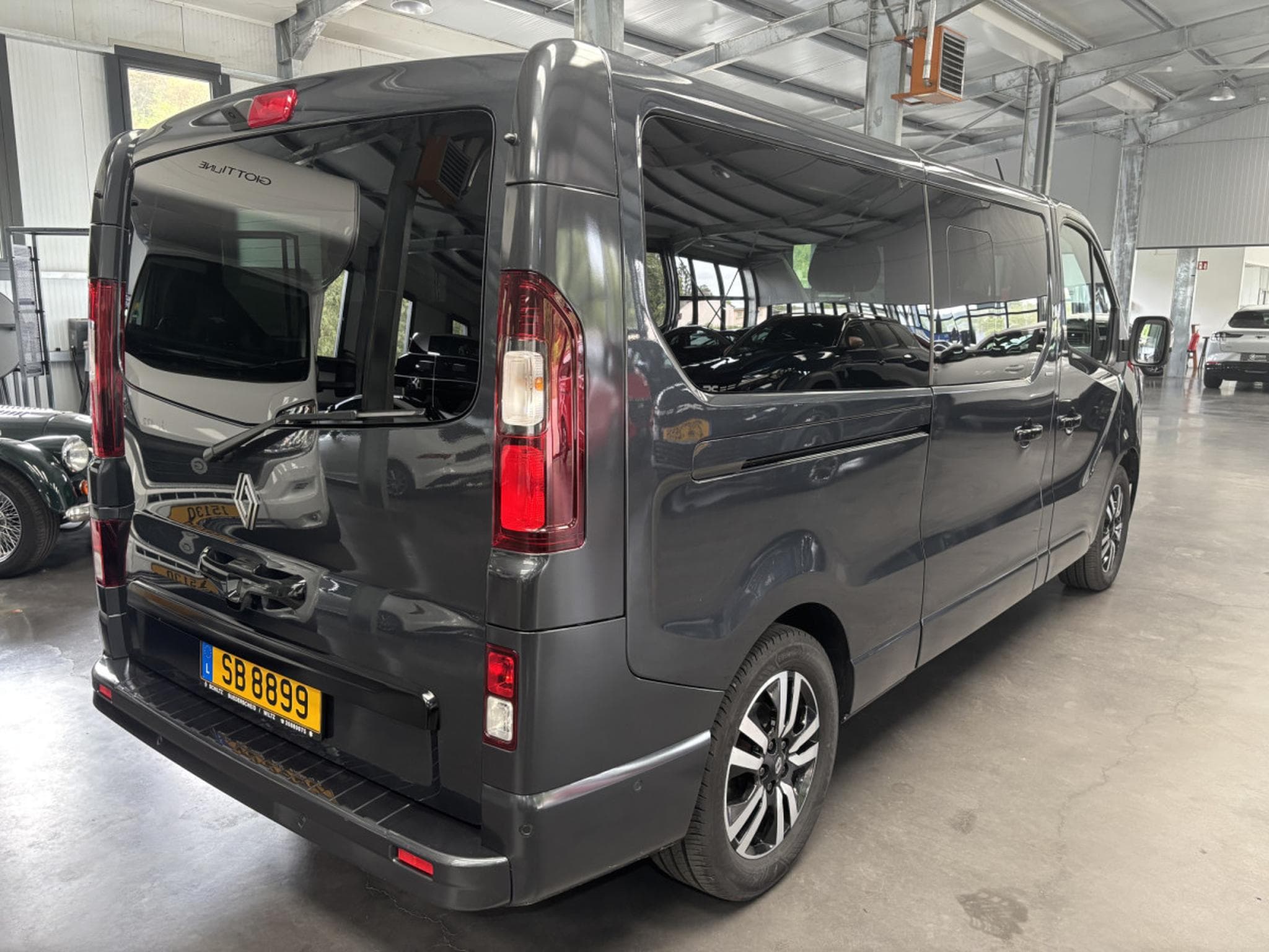 Renault Trafic 2.0 dCi 170 SpaceClasse 8pl auto (2025) - Photo 3