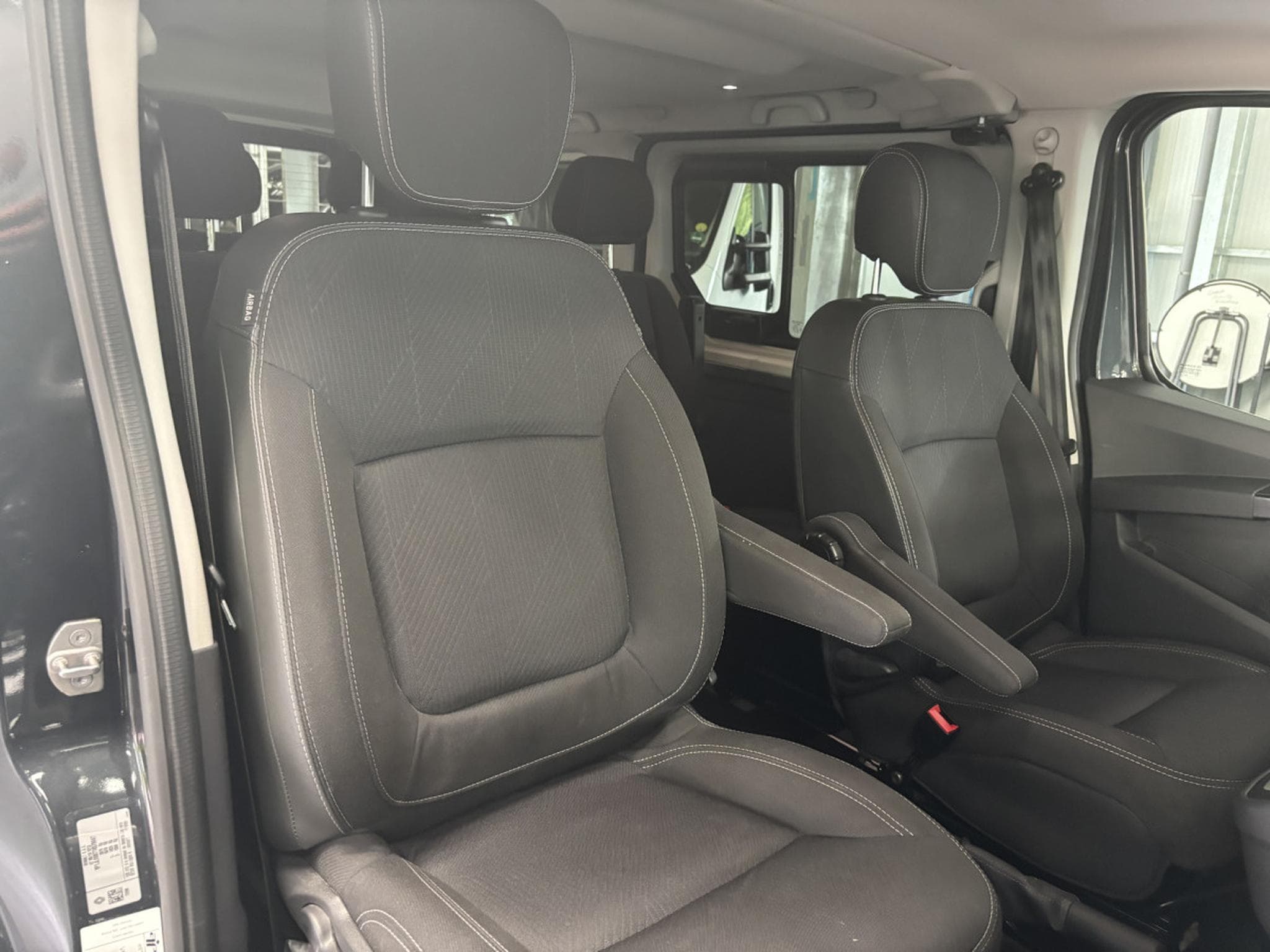 Renault Trafic 2.0 dCi 170 SpaceClasse 8pl auto (2025) - Photo 11