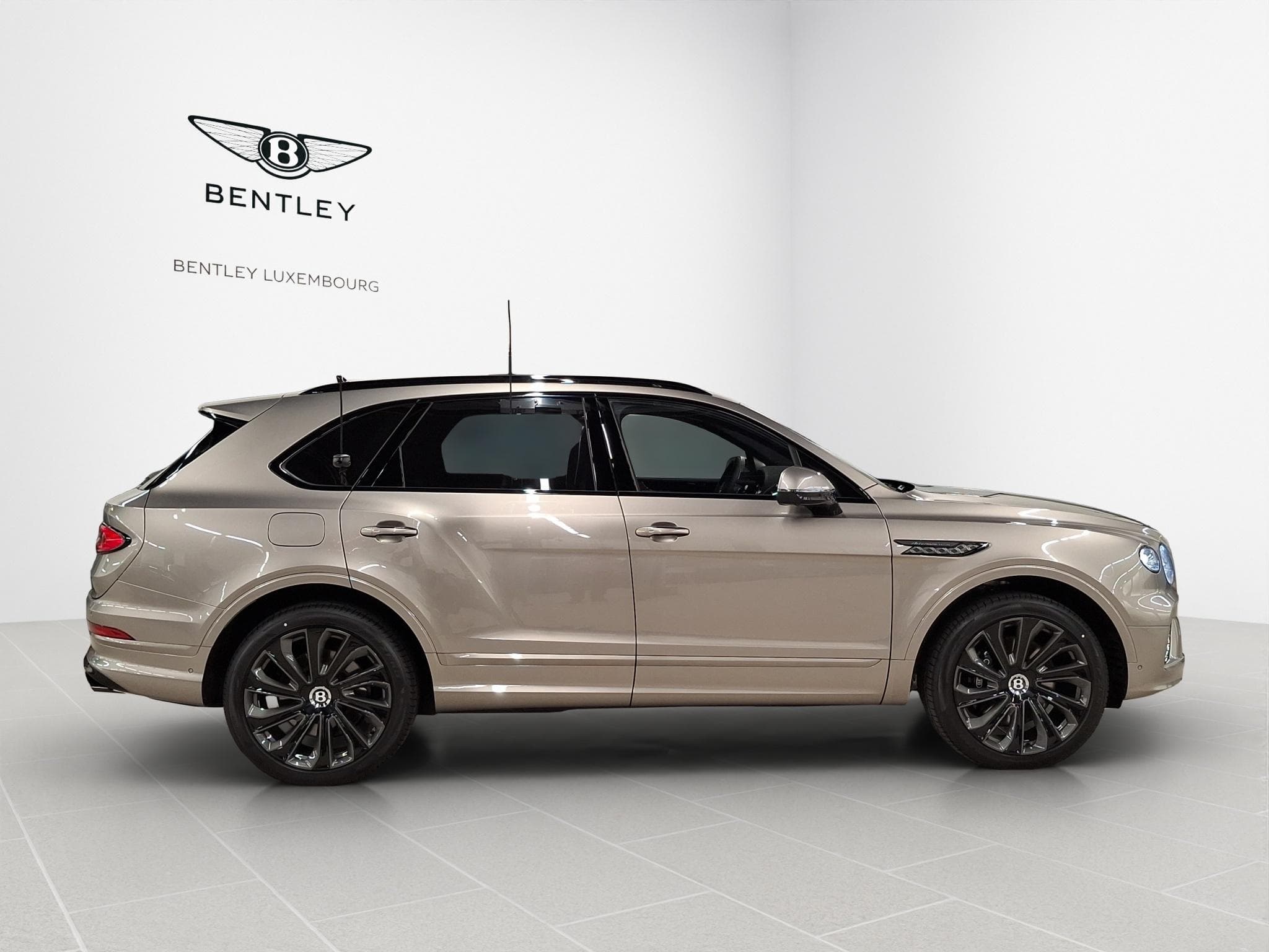 Bentley Bentayga Artenara Edition V8 (2026) - Photo 5