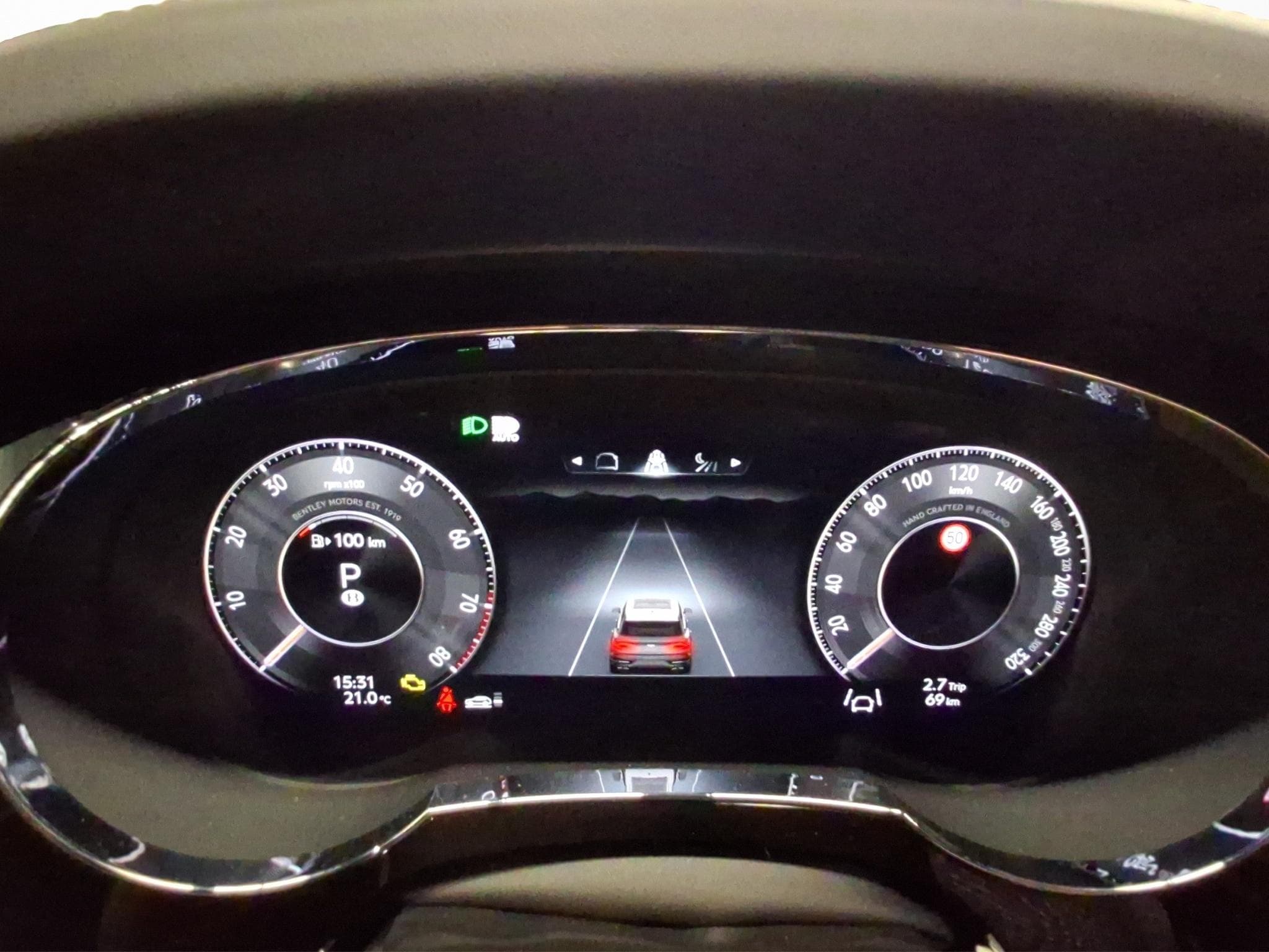 Bentley Bentayga Artenara Edition V8 (2026) - Photo 11