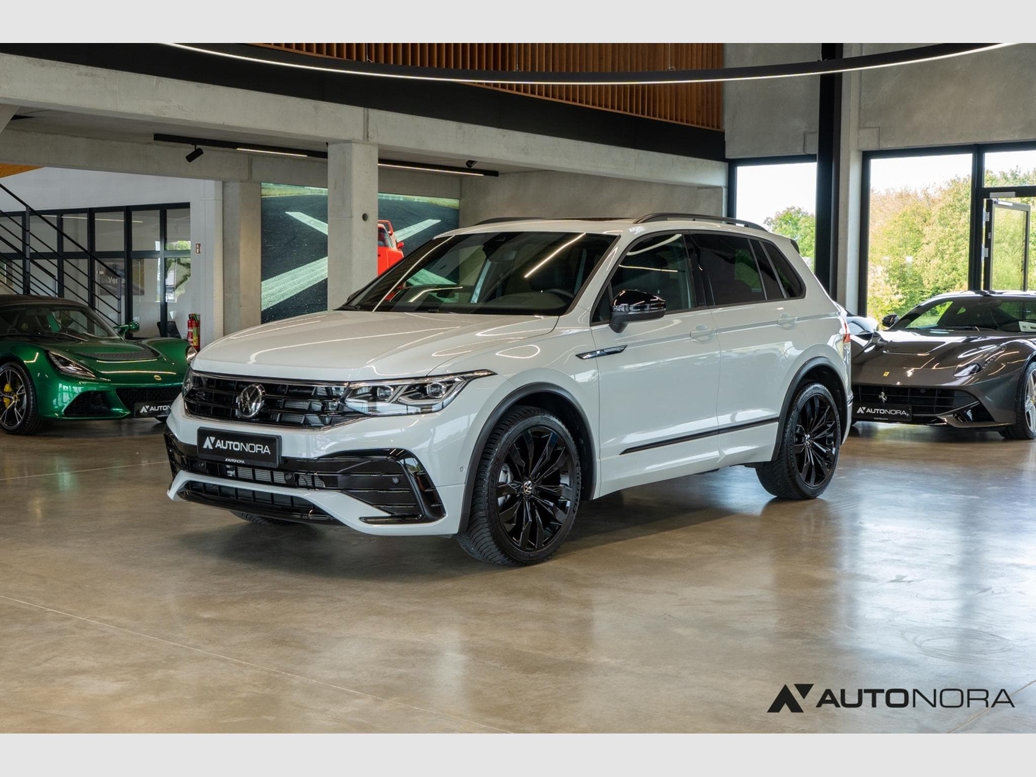 VW Tiguan 2.0 TSI 4Motion R-Line (2023) - Foto 1