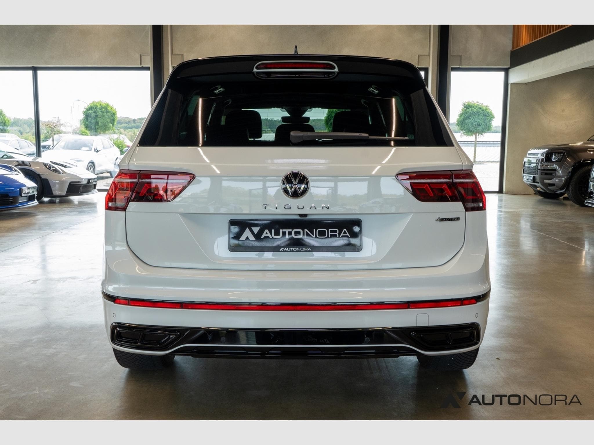 VW Tiguan 2.0 TSI 4Motion R-Line (2023) - Foto 9