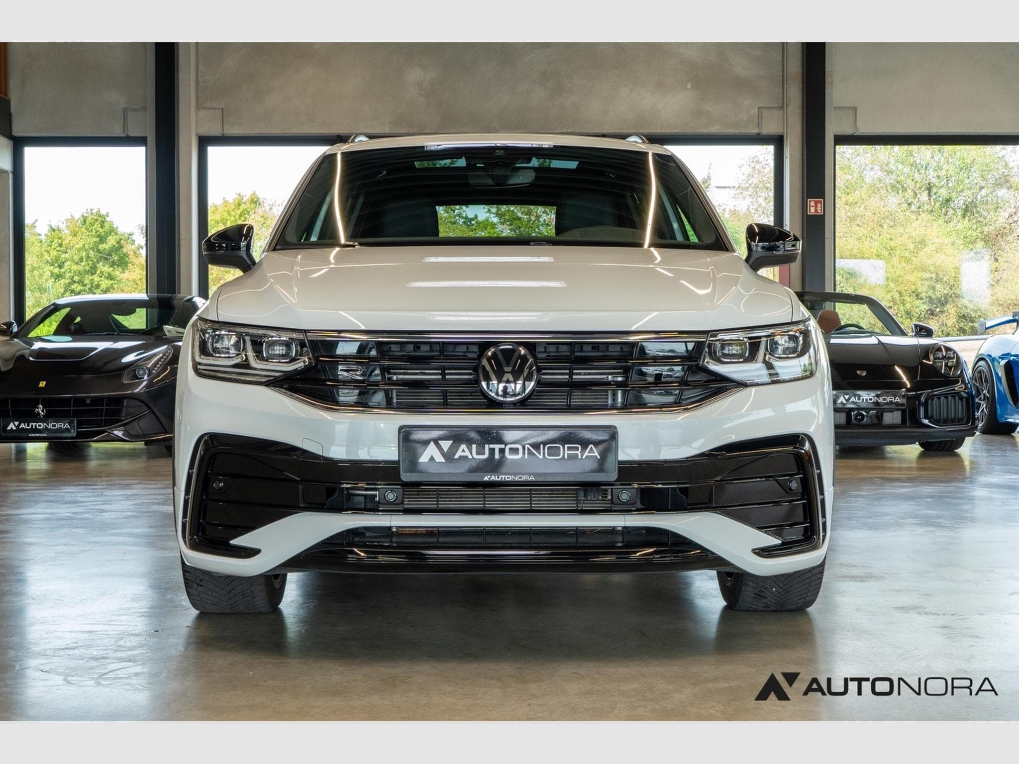 VW Tiguan 2.0 TSI 4Motion R-Line (2023) - Foto 10