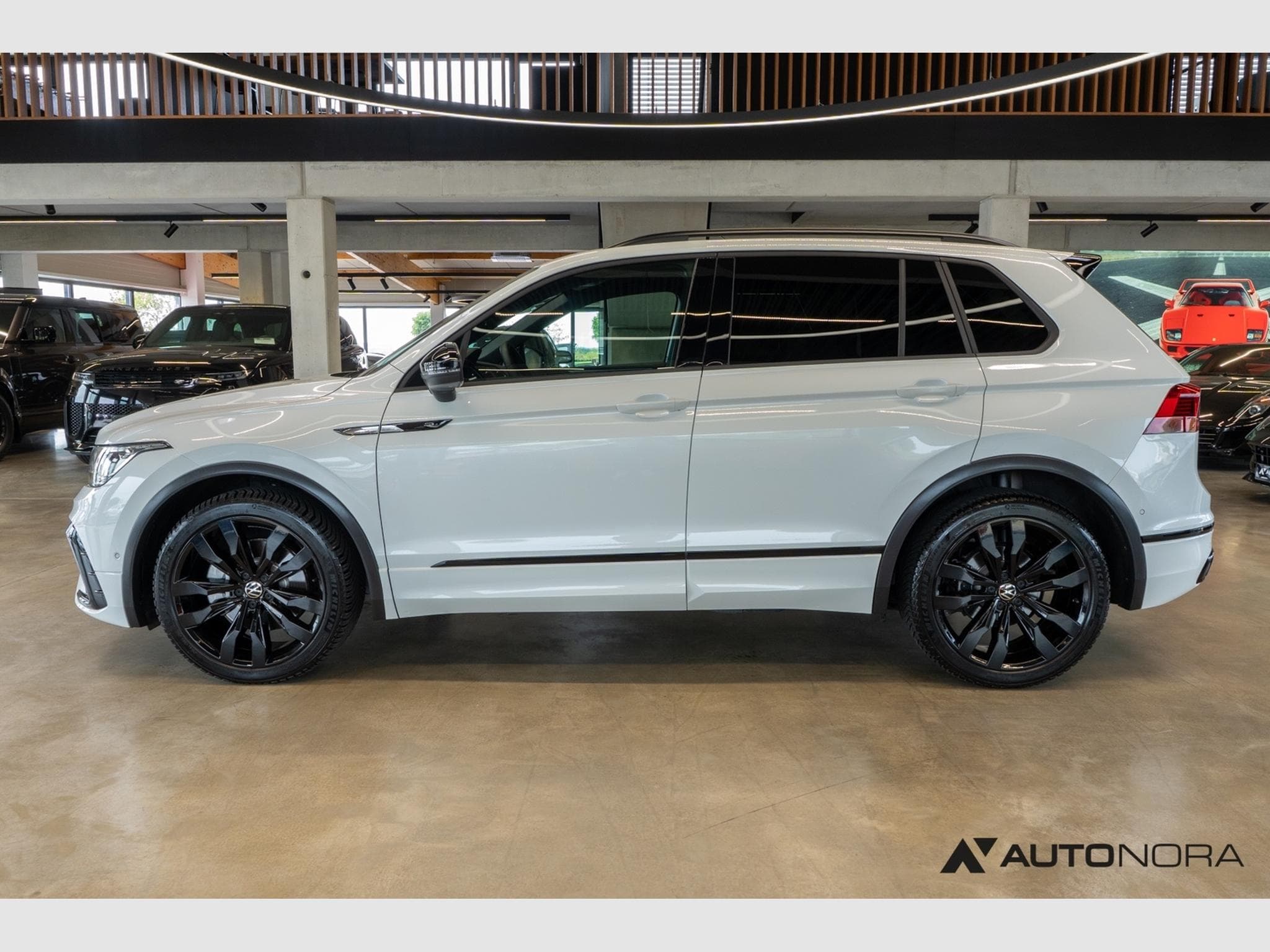 VW Tiguan 2.0 TSI 4Motion R-Line (2023) - Foto 7