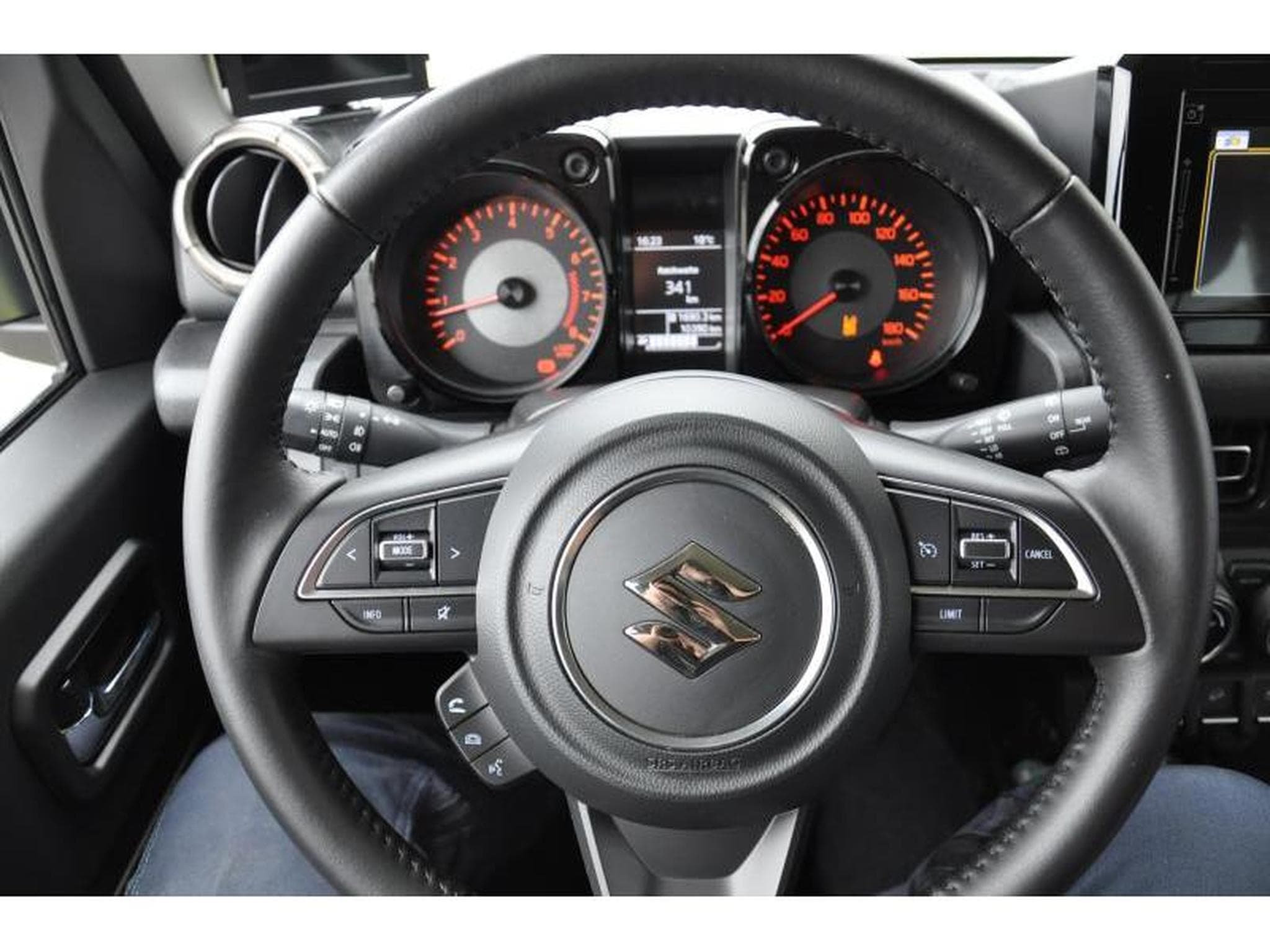 Suzuki Jimny GLX 102CH MAN5 (2020) - Photo 14