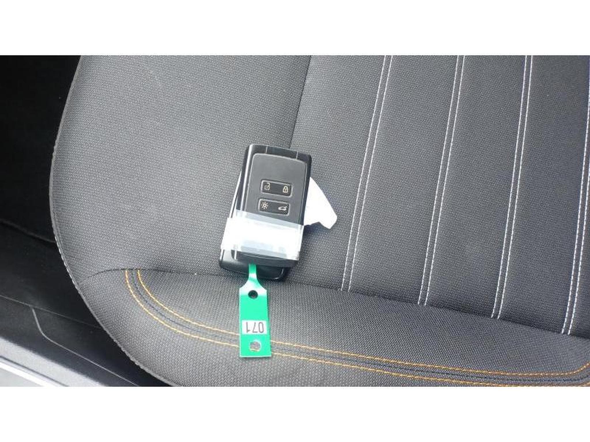 Dacia Sandero Comfort (2022) - Photo 23