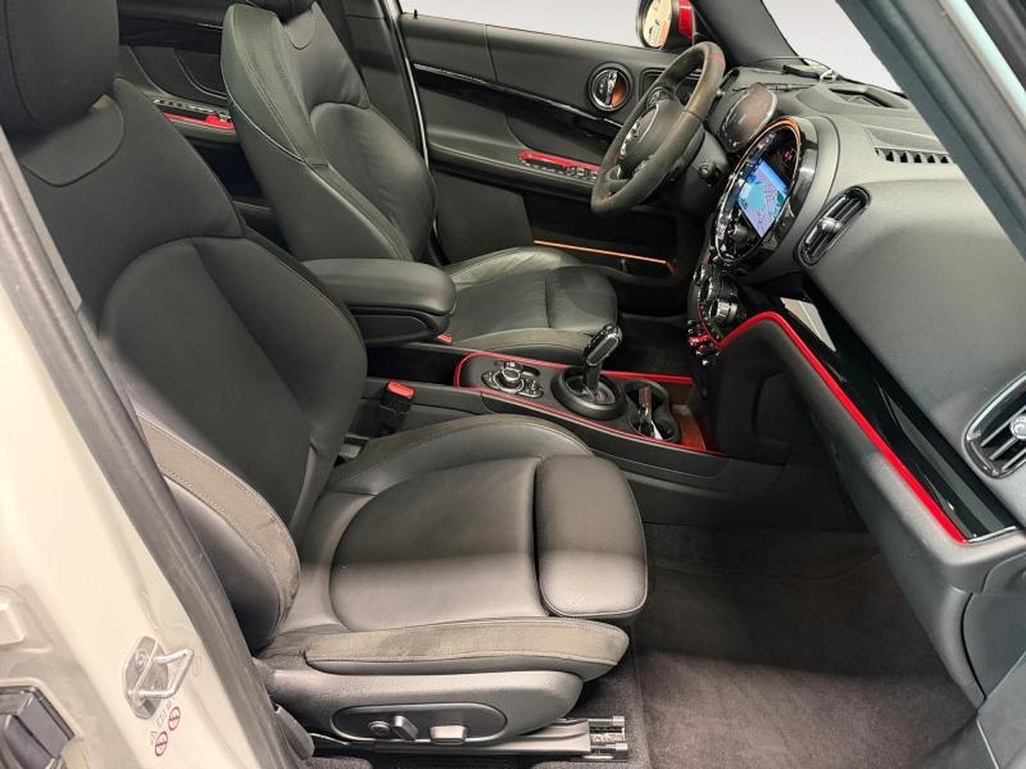 MINI Countryman JCW (2023) - Photo 9